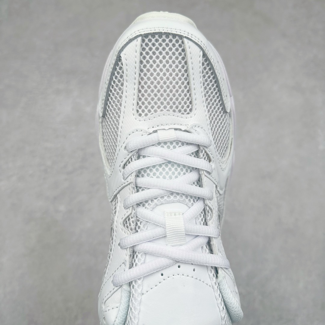 图片[4]-New Balance NB530 新百伦复古透气跑步鞋 抛弃过往以皮革为主的人气轮廓 以极具复古风范的跑鞋外观呈现 设计上全鞋以简约清爽的纯白色作基底 鞋身覆盖大面积织物网眼材质 并于鞋头、鞋带孔眼片等细节处点缀对比鲜明的反光银镀层凸显 鞋舌、侧身等位置则辅以一贯的「N」字标志和品牌徽标彰显身份 最后通过搭载的 ABZORB 缓震中底完善整体造型 尺码：36 37 37.5 38 38.5 39 40 40.5 41 42 42.5 43 44 45-选品中心
