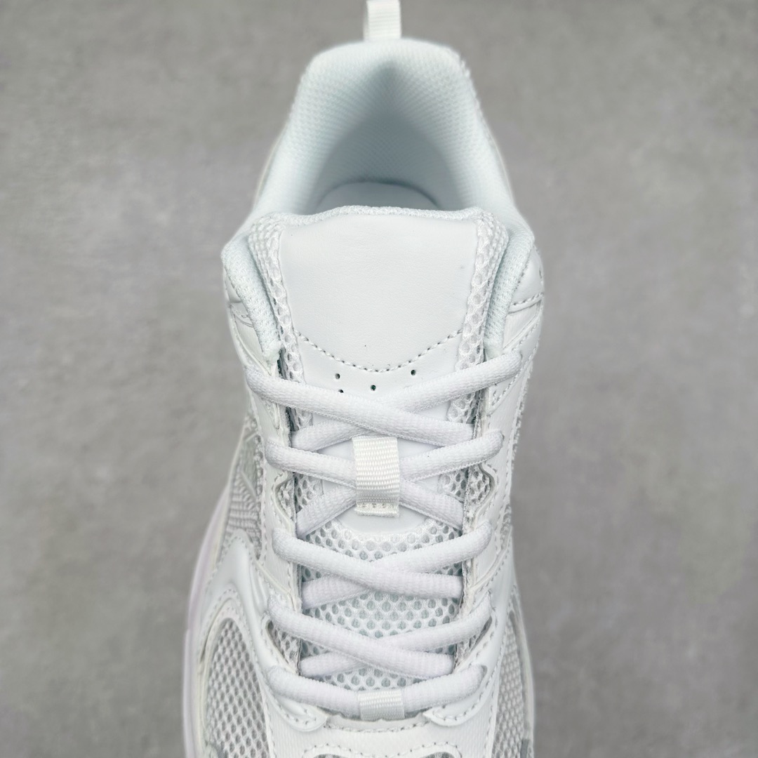 图片[5]-New Balance NB530 新百伦复古透气跑步鞋 抛弃过往以皮革为主的人气轮廓 以极具复古风范的跑鞋外观呈现 设计上全鞋以简约清爽的纯白色作基底 鞋身覆盖大面积织物网眼材质 并于鞋头、鞋带孔眼片等细节处点缀对比鲜明的反光银镀层凸显 鞋舌、侧身等位置则辅以一贯的「N」字标志和品牌徽标彰显身份 最后通过搭载的 ABZORB 缓震中底完善整体造型 尺码：36 37 37.5 38 38.5 39 40 40.5 41 42 42.5 43 44 45-选品中心