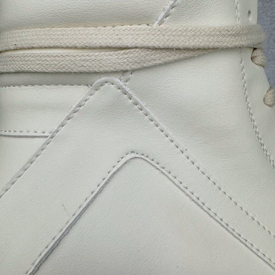 图片[14]-＃DG纯原 Rick Owens Edfu 瑞克·欧文斯高帮皮面时尚运动板鞋 奶白 二级市场已经7K以上 平台客户随意卖四位数 RO广东原厂出品 纯原天花板 原版一比一复刻 冲正绝不翻车 还原度达到百分之98以上 原楦开发纸版版型 ZP拆解原版1：1复模裁片纸版 力求做到0错位 这样才能达到和zp一致的鞋型味道 采用进口cnc数控机床开发对版独家tpu奶香大底 区别于市场所有版本 zp同源全头层粒面小牛皮 达到和zp一致手感 原厂进口细纹布 万邦订购原厂高弹粉红色海绵 内里搭配软质细腻羊皮 TPU高密度大底 软硬度透光度高已经测试和原版一致 尺码：36 37 38 39 40 41 42 43 44 45 46-选品中心