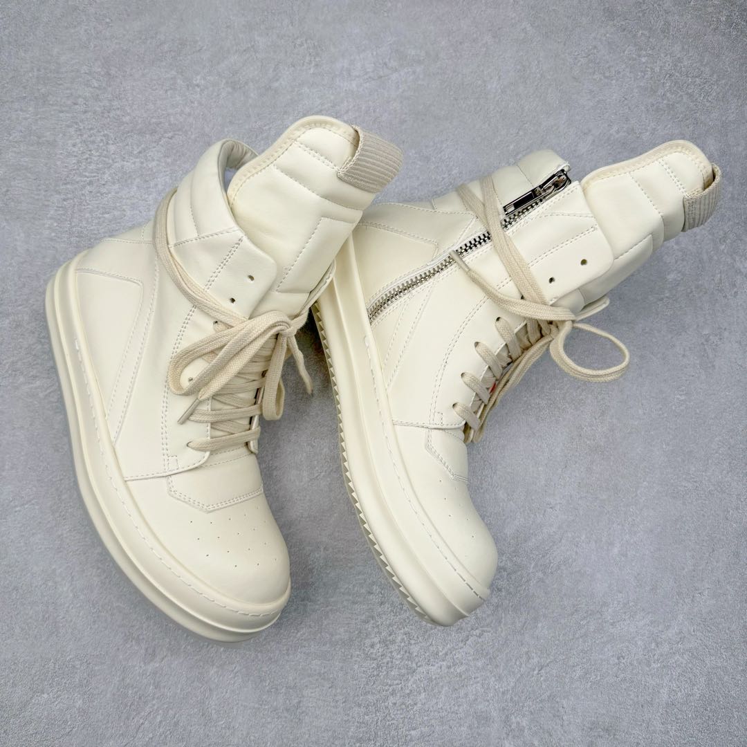 图片[3]-＃DG纯原 Rick Owens Edfu 瑞克·欧文斯高帮皮面时尚运动板鞋 奶白 二级市场已经7K以上 平台客户随意卖四位数 RO广东原厂出品 纯原天花板 原版一比一复刻 冲正绝不翻车 还原度达到百分之98以上 原楦开发纸版版型 ZP拆解原版1：1复模裁片纸版 力求做到0错位 这样才能达到和zp一致的鞋型味道 采用进口cnc数控机床开发对版独家tpu奶香大底 区别于市场所有版本 zp同源全头层粒面小牛皮 达到和zp一致手感 原厂进口细纹布 万邦订购原厂高弹粉红色海绵 内里搭配软质细腻羊皮 TPU高密度大底 软硬度透光度高已经测试和原版一致 尺码：36 37 38 39 40 41 42 43 44 45 46-选品中心