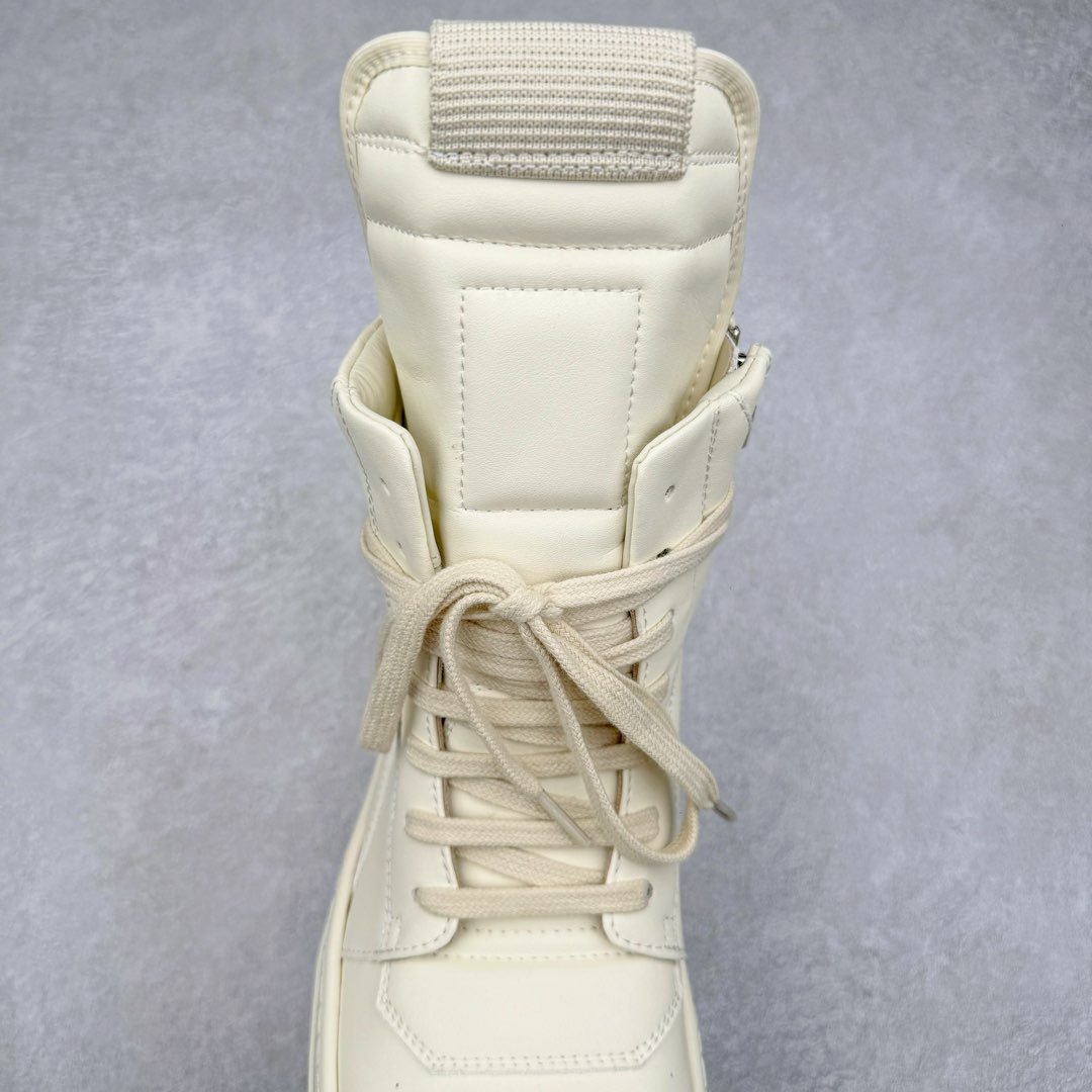 图片[5]-＃DG纯原 Rick Owens Edfu 瑞克·欧文斯高帮皮面时尚运动板鞋 奶白 二级市场已经7K以上 平台客户随意卖四位数 RO广东原厂出品 纯原天花板 原版一比一复刻 冲正绝不翻车 还原度达到百分之98以上 原楦开发纸版版型 ZP拆解原版1：1复模裁片纸版 力求做到0错位 这样才能达到和zp一致的鞋型味道 采用进口cnc数控机床开发对版独家tpu奶香大底 区别于市场所有版本 zp同源全头层粒面小牛皮 达到和zp一致手感 原厂进口细纹布 万邦订购原厂高弹粉红色海绵 内里搭配软质细腻羊皮 TPU高密度大底 软硬度透光度高已经测试和原版一致 尺码：36 37 38 39 40 41 42 43 44 45 46-选品中心