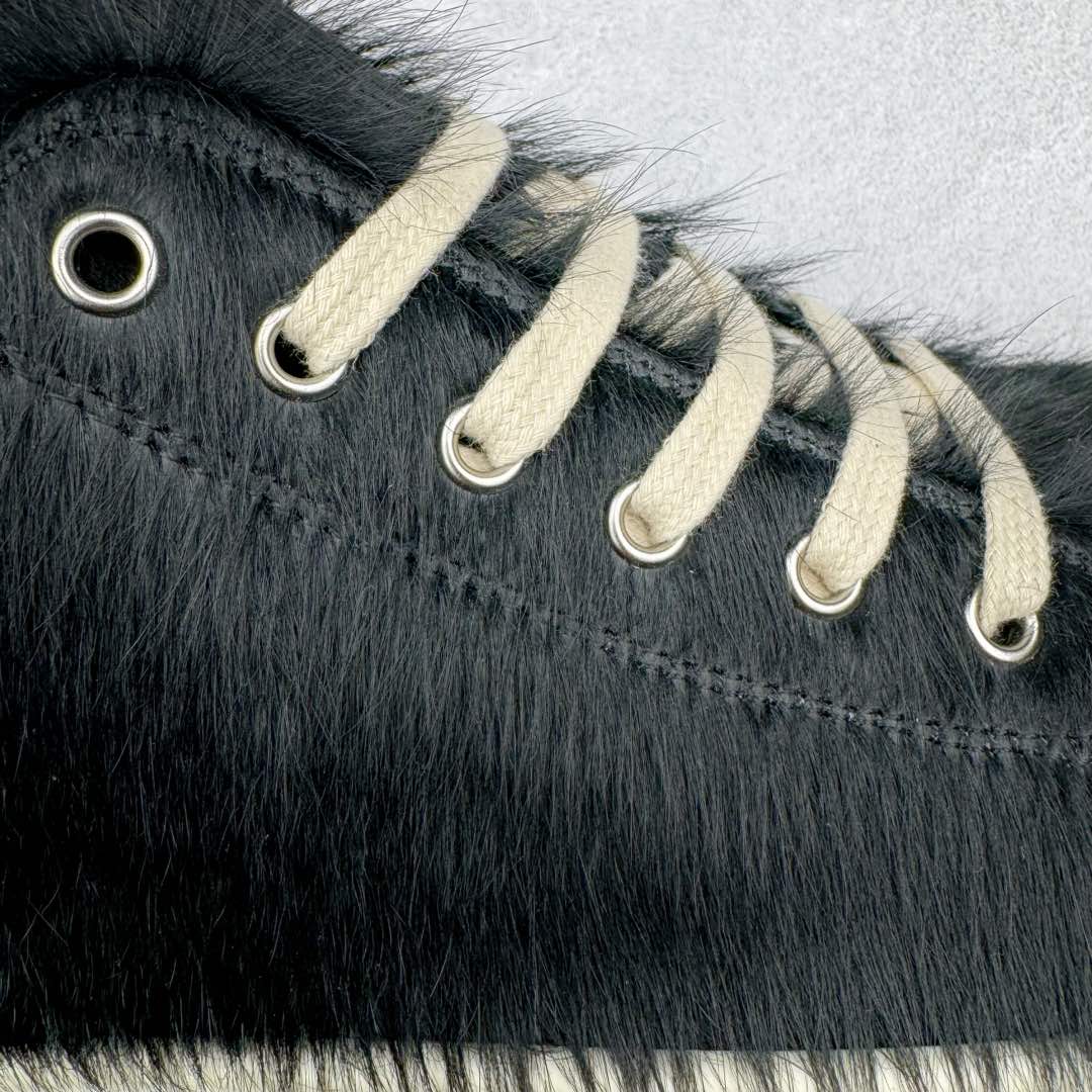 图片[17]-＃DG纯原 Rick Owens Drkshdw 瑞克·欧文斯低帮时尚运动板鞋 马毛黑白 二级市场已经7K以上 平台客户随意卖四位数 RO广东原厂出品 纯原天花板 原版一比一复刻 冲正绝不翻车 还原度达到百分之98以上 原楦开发纸版版型 ZP拆解原版1：1复模裁片纸版 力求做到0错位 这样才能达到和zp一致的鞋型味道 采用进口cnc数控机床开发对版独家tpu奶香大底 区别于市场所有版本 zp同源全头层粒面小牛皮 达到和zp一致手感 原厂进口细纹布 万邦订购原厂高弹粉红色海绵 内里搭配软质细腻羊皮 TPU高密度大底 软硬度透光度高已经测试和原版一致 尺码：36 37 38 39 40 41 42 43 44 45 46-选品中心
