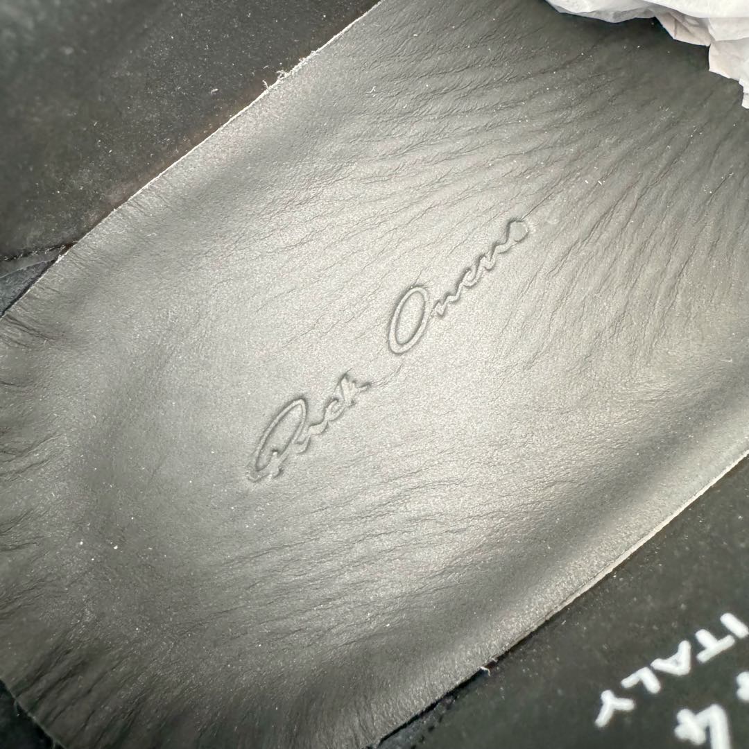 图片[12]-＃DG纯原 Rick Owens Drkshdw 瑞克·欧文斯低帮时尚运动板鞋 马毛黑白 二级市场已经7K以上 平台客户随意卖四位数 RO广东原厂出品 纯原天花板 原版一比一复刻 冲正绝不翻车 还原度达到百分之98以上 原楦开发纸版版型 ZP拆解原版1：1复模裁片纸版 力求做到0错位 这样才能达到和zp一致的鞋型味道 采用进口cnc数控机床开发对版独家tpu奶香大底 区别于市场所有版本 zp同源全头层粒面小牛皮 达到和zp一致手感 原厂进口细纹布 万邦订购原厂高弹粉红色海绵 内里搭配软质细腻羊皮 TPU高密度大底 软硬度透光度高已经测试和原版一致 尺码：36 37 38 39 40 41 42 43 44 45 46-选品中心