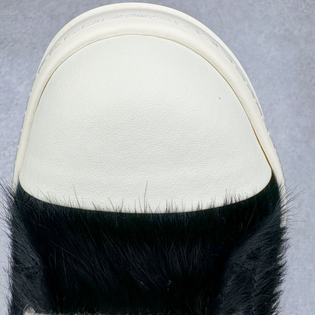 图片[15]-＃DG纯原 Rick Owens Drkshdw 瑞克·欧文斯低帮时尚运动板鞋 马毛黑白 二级市场已经7K以上 平台客户随意卖四位数 RO广东原厂出品 纯原天花板 原版一比一复刻 冲正绝不翻车 还原度达到百分之98以上 原楦开发纸版版型 ZP拆解原版1：1复模裁片纸版 力求做到0错位 这样才能达到和zp一致的鞋型味道 采用进口cnc数控机床开发对版独家tpu奶香大底 区别于市场所有版本 zp同源全头层粒面小牛皮 达到和zp一致手感 原厂进口细纹布 万邦订购原厂高弹粉红色海绵 内里搭配软质细腻羊皮 TPU高密度大底 软硬度透光度高已经测试和原版一致 尺码：36 37 38 39 40 41 42 43 44 45 46-选品中心