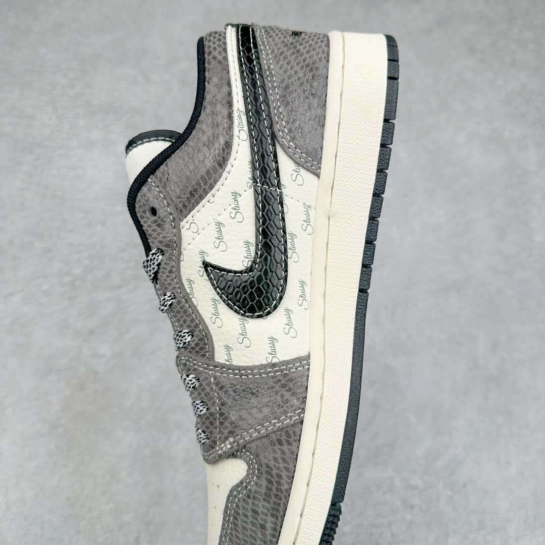 图片[7]-TS x Air Jordan AJ1 Low 倒钩低帮联名定制配色 FC1688-202 原厂内置气垫魔块 A模大底 头层小牛皮 鞋舌AJ原厂专用牛津布+AJ专用反口珍珠布+原厂无杂质高弹内里海棉+特殊封边弹力鞋带 尺码：36 36.5 37.5 38 38.5 39 40 40.5 41 42 42.5 43 44 44.5 45 46 47.5-选品中心