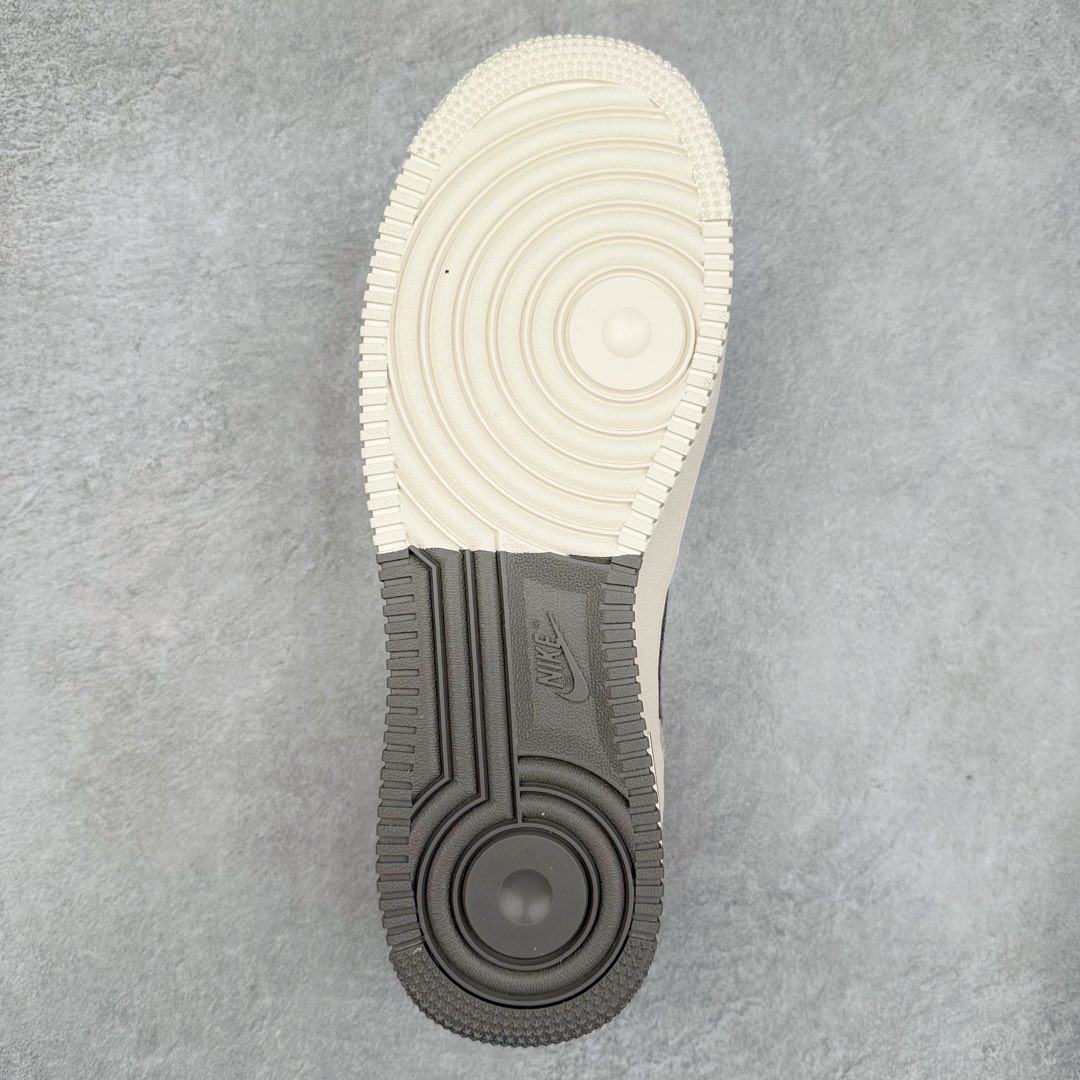 图片[9]-NK Air Force 1´07 Low 空军一号低帮百搭休闲运动板鞋 DM6688-010 柔软、弹性十足的缓震性能和出色的中底设计 横跨复古与现代的外型结合 造就出风靡全球 三十多年的Force 1 直到今天还深受青睐 尺码：36 36.5 37.5 38 38.5 39 40 40.5 41 42 42.5 43 44 44.5 45-选品中心