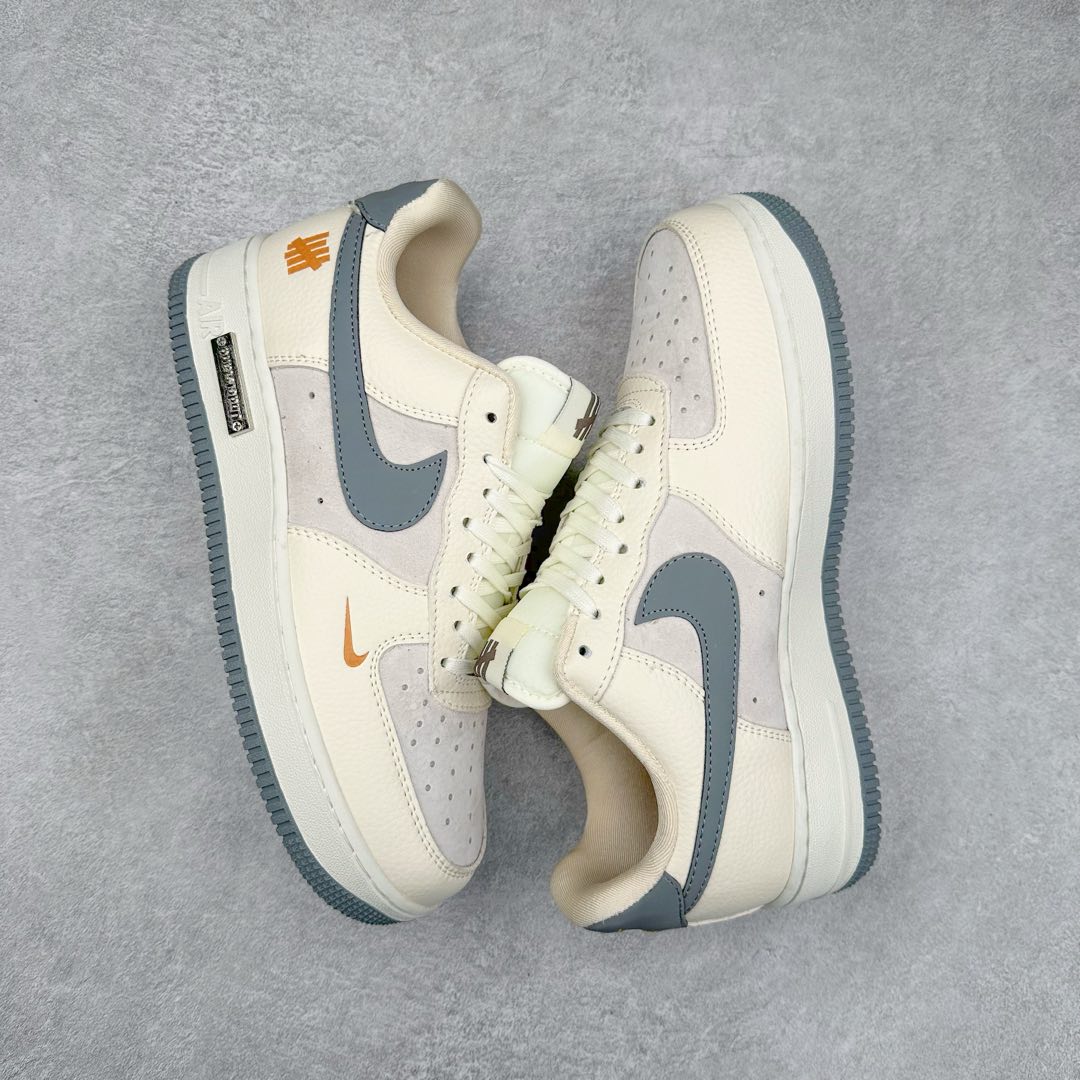 图片[3]-NK Air Force 1´07 Low 空军一号低帮百搭休闲运动板鞋 DF0188-023 柔软、弹性十足的缓震性能和出色的中底设计 横跨复古与现代的外型结合 造就出风靡全球 三十多年的Force 1 直到今天还深受青睐 尺码：36 36.5 37.5 38 38.5 39 40 40.5 41 42 42.5 43 44 44.5 45-选品中心