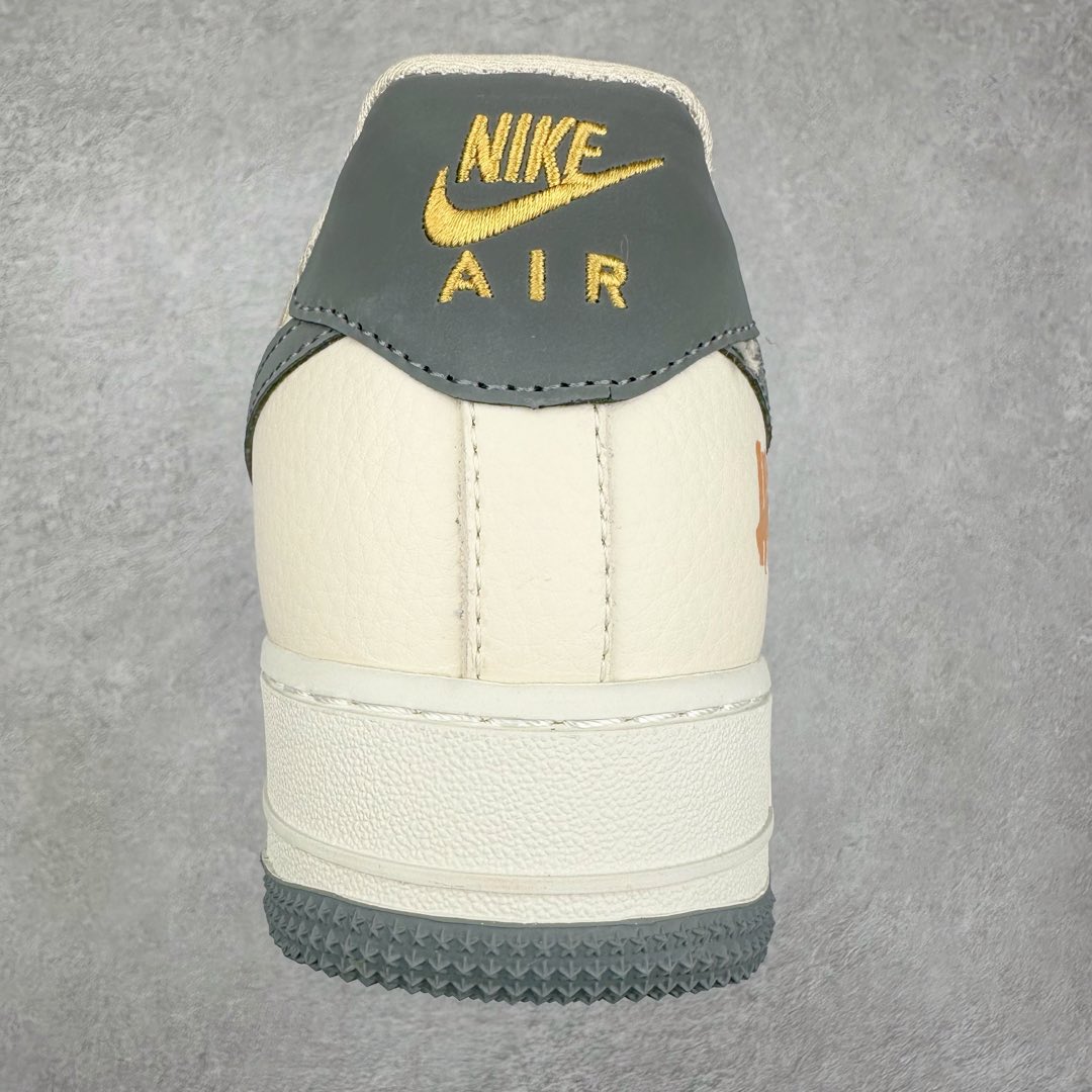 图片[8]-NK Air Force 1´07 Low 空军一号低帮百搭休闲运动板鞋 DF0188-023 柔软、弹性十足的缓震性能和出色的中底设计 横跨复古与现代的外型结合 造就出风靡全球 三十多年的Force 1 直到今天还深受青睐 尺码：36 36.5 37.5 38 38.5 39 40 40.5 41 42 42.5 43 44 44.5 45-选品中心