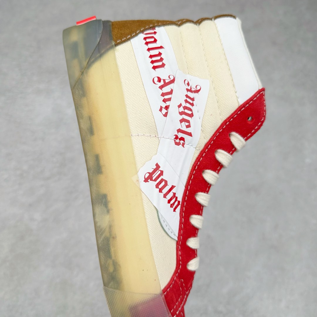 图片[6]-Palm Angels x Vans Sk8-Mid 联名 整体红白色系搭配后跟咖啡色麂皮与脚背处红色麂皮相呼应 做旧的轻微黄大底复古感直接拉满 Palm Angels经典的胶布logo以烫印的形式出现在鞋面 彰显了品牌的身份也使整体线条更丰富 货号：VN0A3MV777W 尺码：35 36 36.5 37 38 38.5 39 40 40.5 41 42 42.5 43 44-选品中心