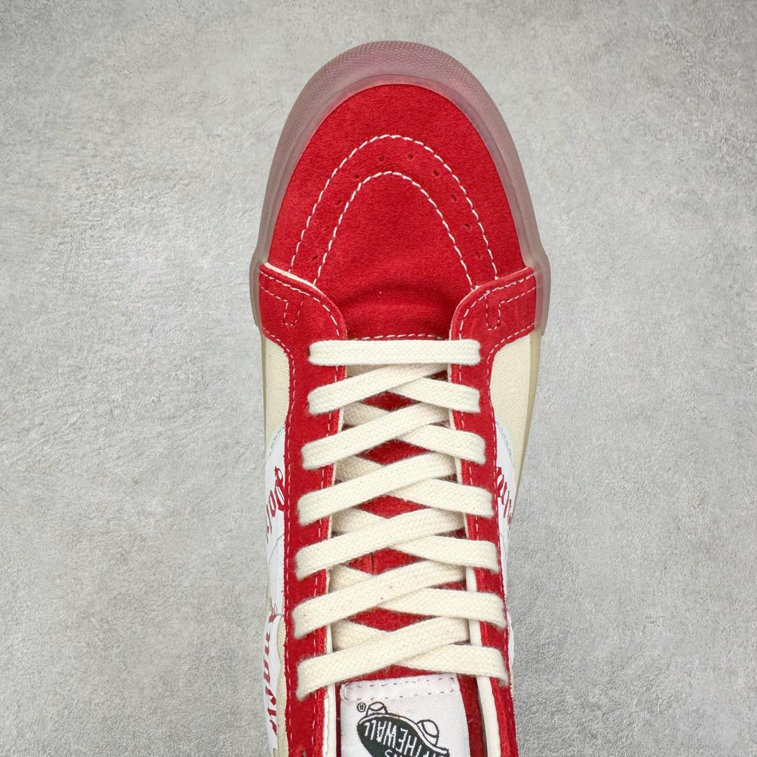 图片[4]-Palm Angels x Vans Sk8-Mid 联名 整体红白色系搭配后跟咖啡色麂皮与脚背处红色麂皮相呼应 做旧的轻微黄大底复古感直接拉满 Palm Angels经典的胶布logo以烫印的形式出现在鞋面 彰显了品牌的身份也使整体线条更丰富 货号：VN0A3MV777W 尺码：35 36 36.5 37 38 38.5 39 40 40.5 41 42 42.5 43 44-选品中心