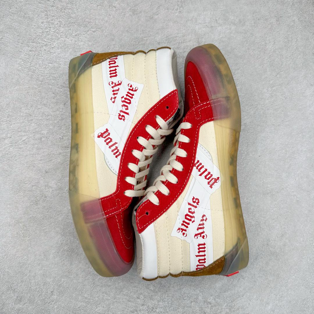 图片[3]-Palm Angels x Vans Sk8-Mid 联名 整体红白色系搭配后跟咖啡色麂皮与脚背处红色麂皮相呼应 做旧的轻微黄大底复古感直接拉满 Palm Angels经典的胶布logo以烫印的形式出现在鞋面 彰显了品牌的身份也使整体线条更丰富 货号：VN0A3MV777W 尺码：35 36 36.5 37 38 38.5 39 40 40.5 41 42 42.5 43 44-选品中心