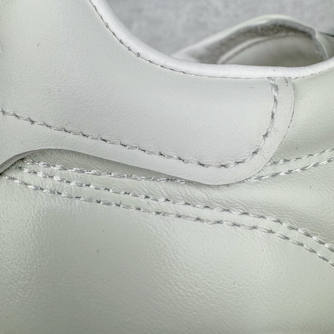 图片[19]-＃GD广顶 CHANEL香奈儿 24S德训鞋平底系带圆头菱格风四季休闲百搭款 原版开模 凹凸感超强 线条紧致🎀全新礼盒包装 细节拉满 环保太空革组合呼吸网织布鞋面材质 欧索莱环保去臭环型组合鞋垫 采用进口TPU大底 官方同步2024 最新礼盒包装 尺码：35 36 37 38 39 40-选品中心