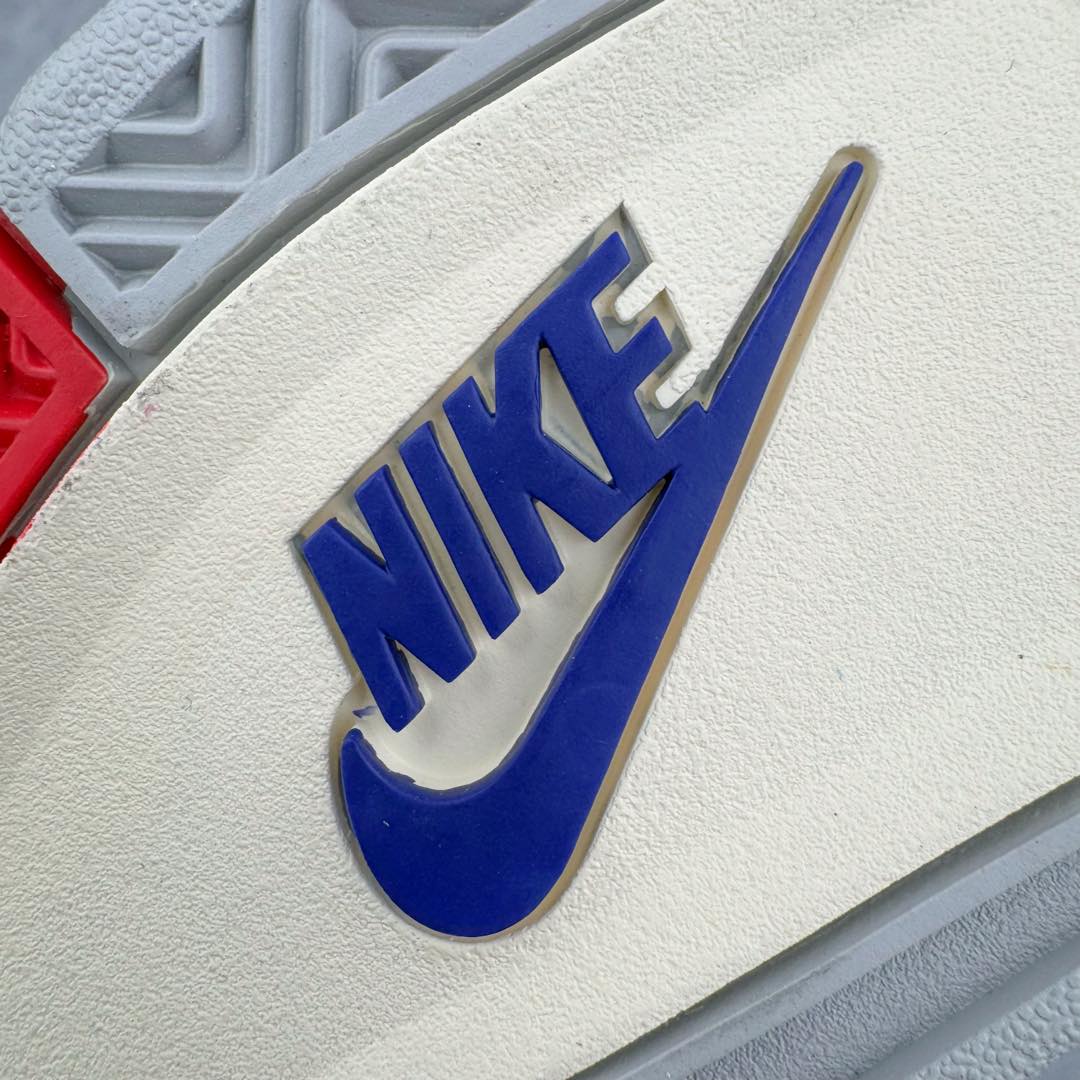 图片[16]-＃DT/R1纯原 Air Jordan AJ4 Rare Air Laser 黑蓝红 FV5029-003 原鞋开发原楦原纸板同源开发 完美呈现乔4的版型 内侧正确双色网格 还原细节 原厂皮料 正确气垫颜色 正确网格工艺 正确拉帮工艺 全鞋原装材料制作 原档案原模具打造 支持全方位与正品对比 尺码：40 40.5 41 42 42.5 43 44 44.5 45 46 47.5 48.5-选品中心