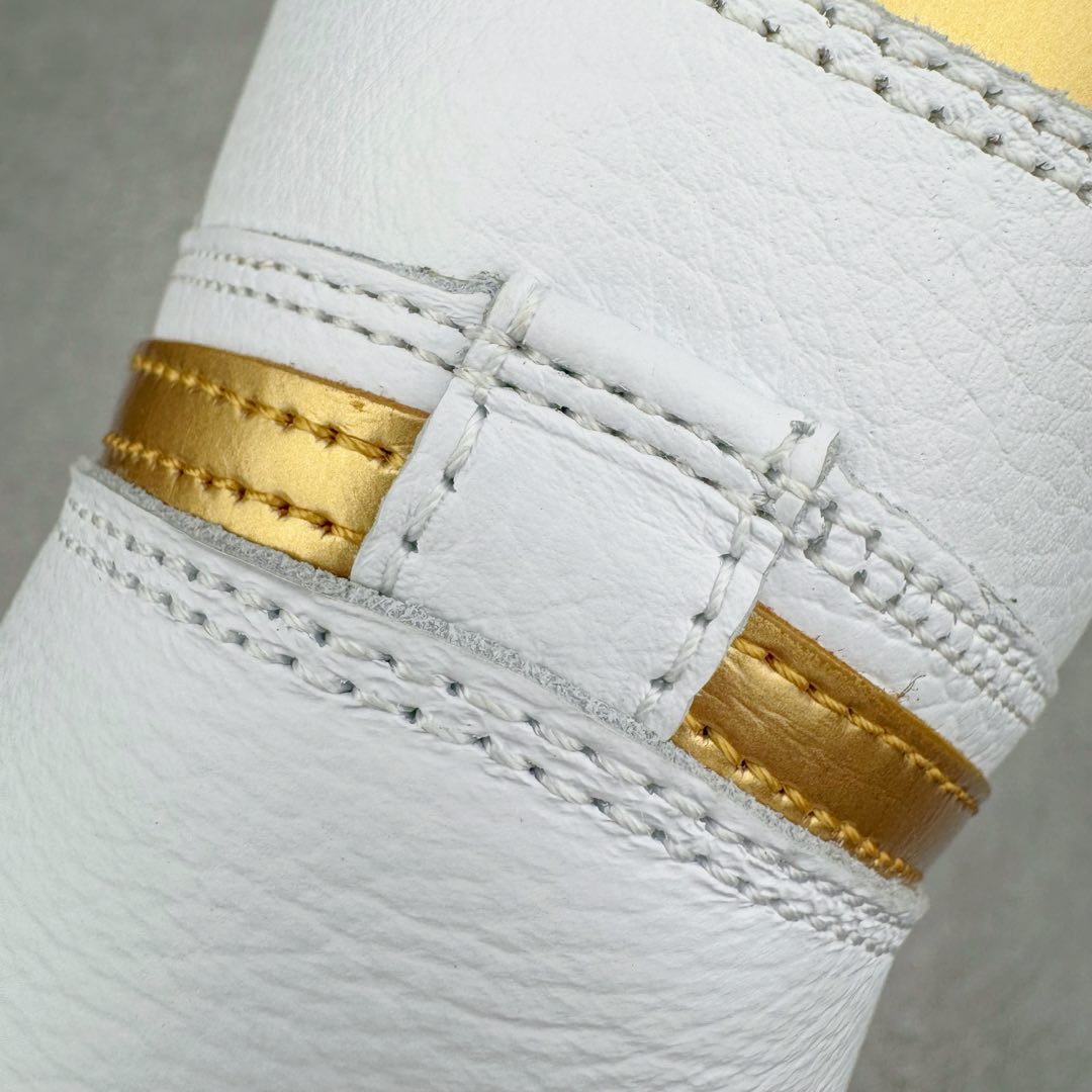 图片[12]-＃KZ神版莞产 Air Jordan AJ1 Retro High 白金 FD2596-107 外贸特供批次 终端控货优势输出 新配色不断更新开发 市场中端王者 全套原纸板楦头开发 确保原汁原味 完美呈现一代版型 一比一鞋头弧度高度鞋身弧度 此版本只针对中端市场 细节品控鞋型随意秒杀市面同价位 鞋型完美 不臃肿别扭 头层皮料加持 用料绝不含糊 进口玻璃冲刀皮料裁剪零毛边 电脑针车工艺 超高鞋面清洁度 最高QC检验标准 控制溢胶瑕疵 原盒原配 飞翼3D高频深度立体 工艺方面大到整体鞋型 漏斗收腰 底线拉帮 LOGO立体程度 小到针眼排布 载片对称 冲孔效果 鞋标规范 鞋垫背胶等等 无一不是口碑收割 每双都是一个回头客 尺码：36 36.5 37.5 38 38.5 39 40 40.5 41 42 42.5 43 44 44.5 45 46 47.5-选品中心