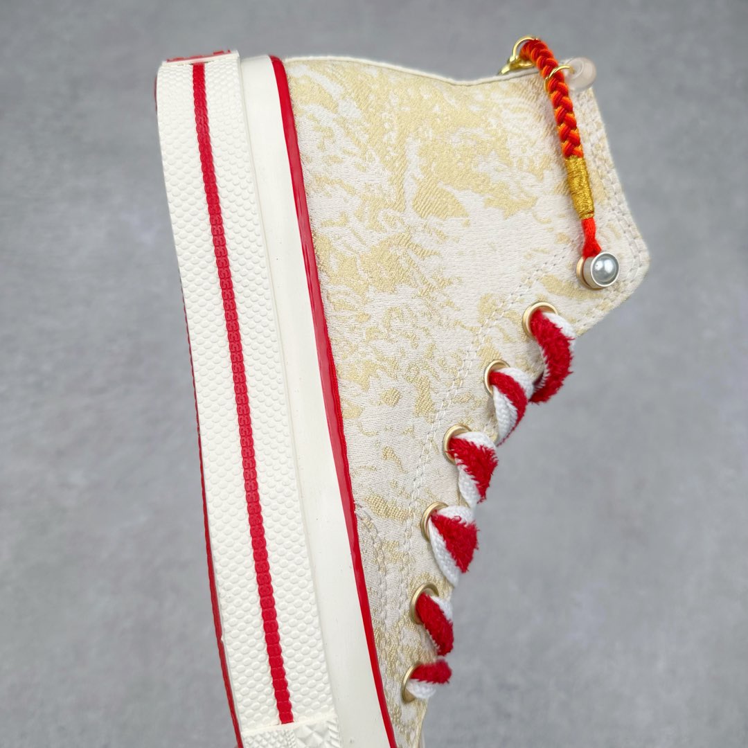 图片[6]-CONVERSE | 1970s 🐍鸿运当头 2024年匡威蛇年生肖限定款‼️ 真的是细节满满的鞋子 不仅新年可以穿 日常穿也嗷嗷好看 1970s真的是经典 金色蛇纹纹理贵气十足 再有红色星星加持 年味就来啦 颜值和实用性双双在线 货号：A13348C 尺码：35-44（36.5 37.5 39.5 41.5 42.5）-选品中心