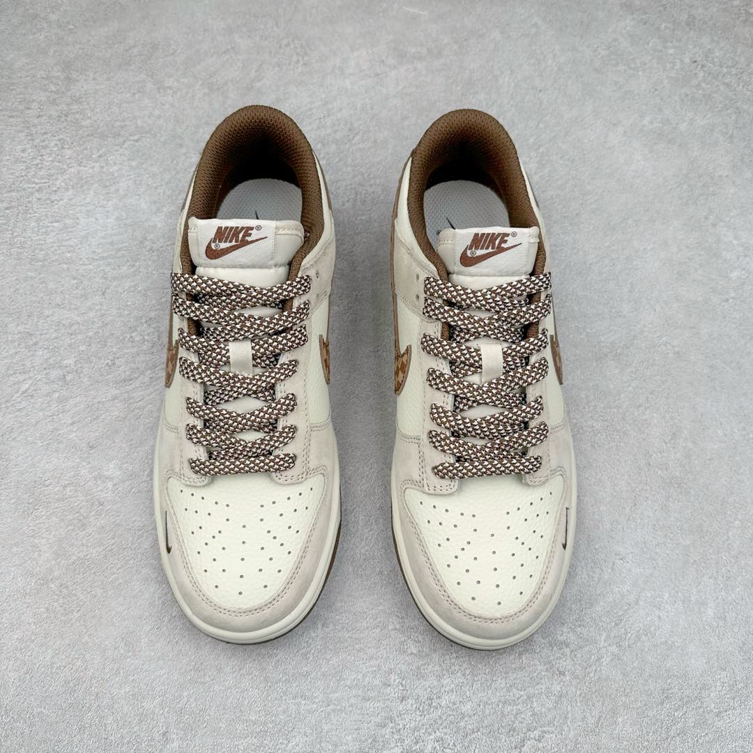 图片[2]-NK Dunk Low 定制配色 DJ2024-059 大厂出品 极力推荐 原装头层材料 独家版型蒸餾加工帶來的是更好的视觉和脚感体验大厂纯原品质出货 清洁度 电绣工艺 皮料切割干净无任何毛边 细节完美 尺码：36 36.5 37.5 38 38.5 39 40 40.5 41 42 42.5 43 44 44.5 45-选品中心