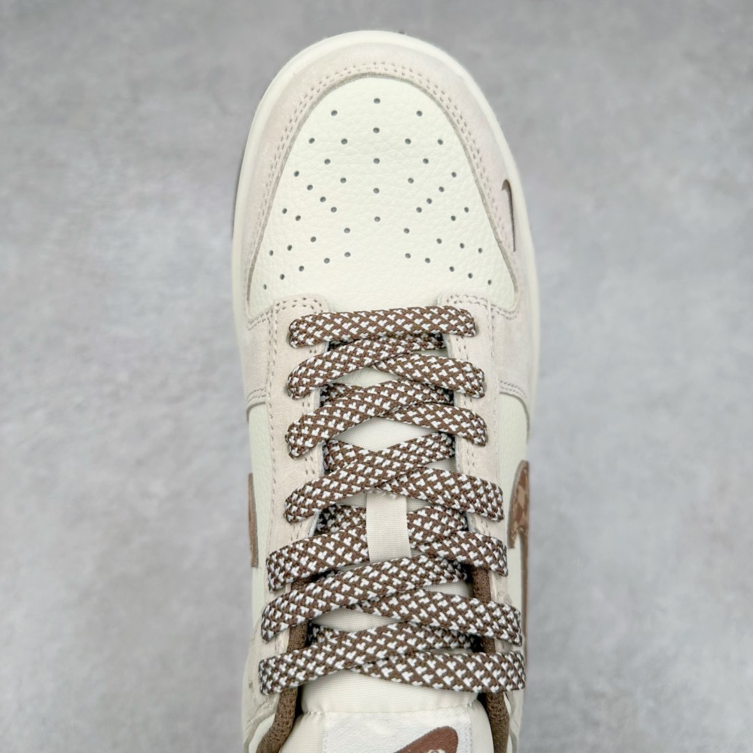 图片[4]-NK Dunk Low 定制配色 DJ2024-059 大厂出品 极力推荐 原装头层材料 独家版型蒸餾加工帶來的是更好的视觉和脚感体验大厂纯原品质出货 清洁度 电绣工艺 皮料切割干净无任何毛边 细节完美 尺码：36 36.5 37.5 38 38.5 39 40 40.5 41 42 42.5 43 44 44.5 45-选品中心