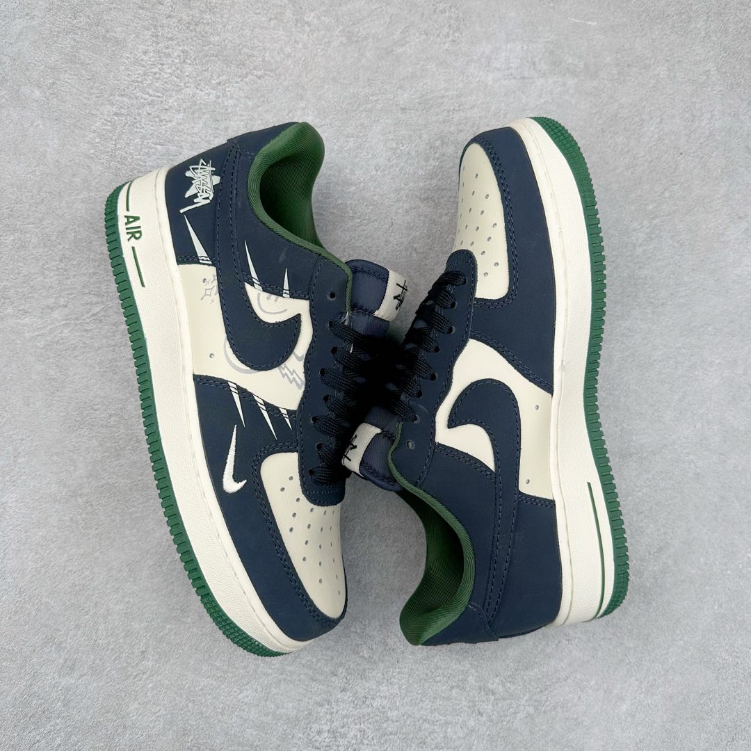 图片[3]-NK Air Force 1´07 Low 空军一号低帮百搭休闲运动板鞋 KK1988-040 柔软、弹性十足的缓震性能和出色的中底设计 横跨复古与现代的外型结合 造就出风靡全球 三十多年的Force 1 直到今天还深受青睐 尺码：36 36.5 37.5 38 38.5 39 40 40.5 41 42 42.5 43 44 44.5 45-选品中心