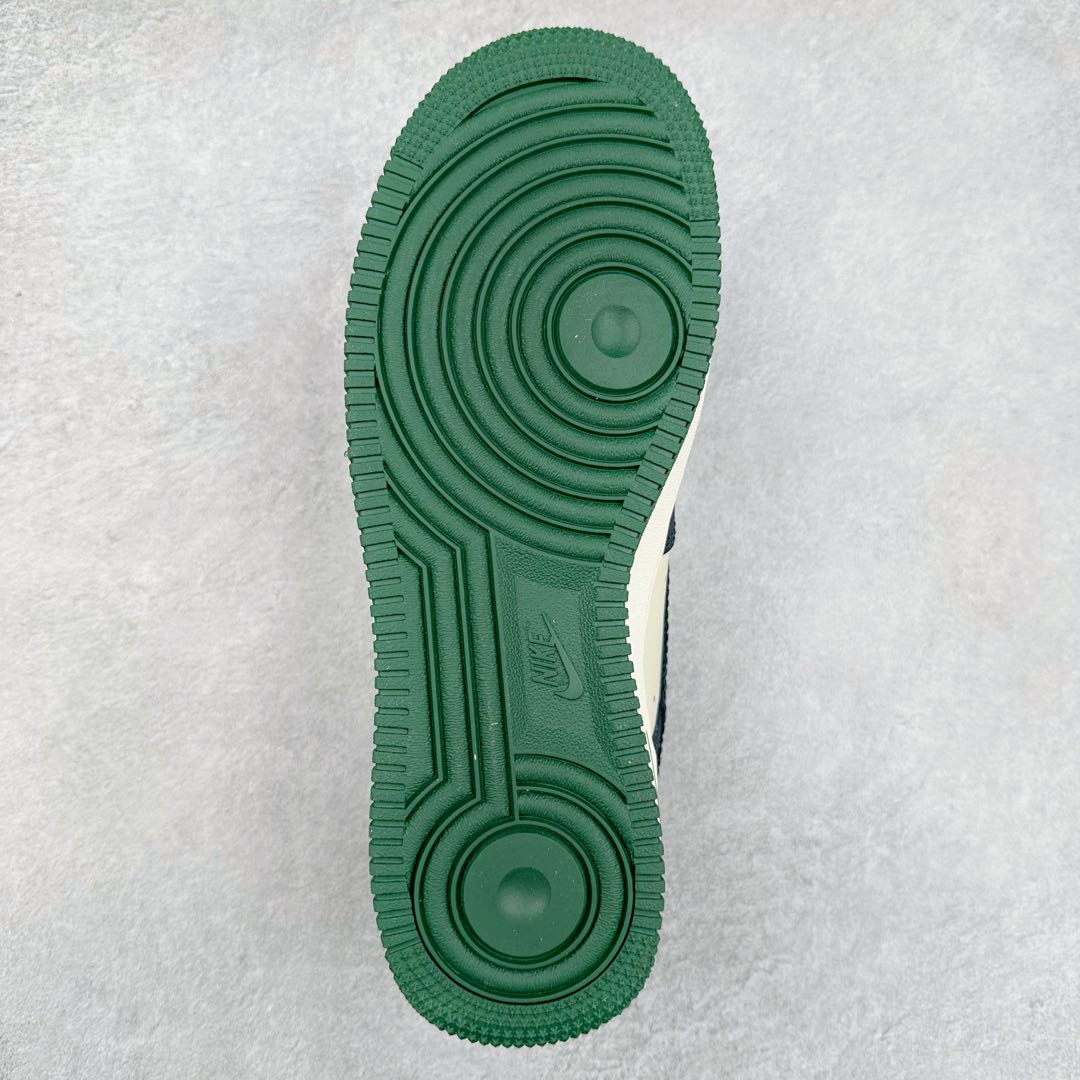 图片[9]-NK Air Force 1´07 Low 空军一号低帮百搭休闲运动板鞋 KK1988-040 柔软、弹性十足的缓震性能和出色的中底设计 横跨复古与现代的外型结合 造就出风靡全球 三十多年的Force 1 直到今天还深受青睐 尺码：36 36.5 37.5 38 38.5 39 40 40.5 41 42 42.5 43 44 44.5 45-选品中心