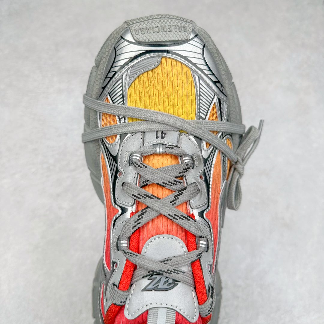 图片[4]-＃JC BALENCIAGA 3XL Sneakers 巴黎世家十代网布系带低帮走秀复古老爹鞋 全套原纸板楦头开发 最原汁原味的灵魂版型 全鞋荧光划线卡点 胶水把控整洁度追求极致完美 每一双都是工艺品 多重QC质检 超越公司货的品控标准 实实在在的免检产品 原盒原配 正确字体电绣 粗细、位置、大小正确 侧边TPU 透气孔匹配意产原版 正确分离大底 TPU软底 原版一致大底LOGO 立体感十足 原厂皮料水洗做旧 采购原厂网纱 不含皮革 网布材料和聚氨酯 磨损效果 鞋头边缘和后帮 Balenciaga 徽标 鞋面和后跟凸印尺码 鞋舌 3XL 橡胶品牌标识和反光细节 鞋帮拉袢和鞋舌拉祥 配反光细节 备用鞋带在鞋履前侧 可在穿着前取下 便于不同造型搭配 正常尺码 尺码：35 36 37 38 39 40 41 42 43 44 45 46-选品中心
