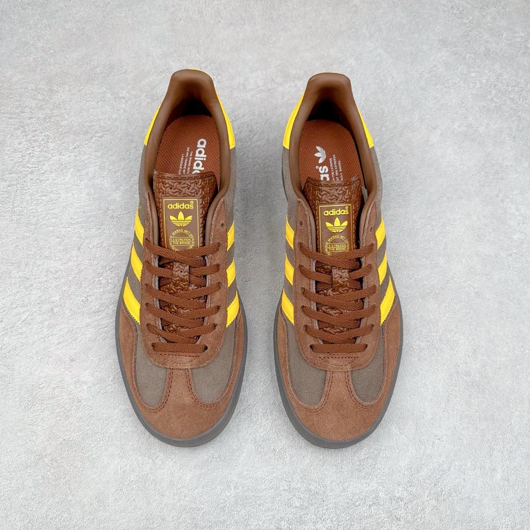 图片[2]-AD Gazelle Indoor Trainers 羚羊内训系列低帮复古百搭休闲运动德训风板鞋 JI2588 90年代经典的复刻版！自60年代以足球训练鞋面世以来,Gazelle就以其经典设计席卷全球。1991年版本的复刻,再造经典Gazelle。采用皮革打造,搭配浊色细节,让这款经典更加简约。尺码：36 36⅔ 37⅓ 38 38⅔ 39⅓ 40 40⅔ 41⅓ 42 42⅔ 43⅓ 44 45-选品中心