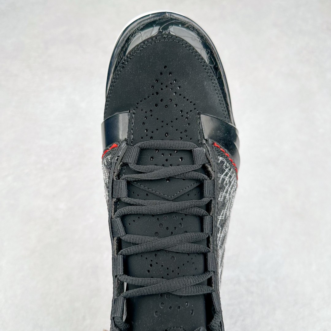 图片[4]-Air Jordan XX3 OG 迈克尔·乔丹高帮复古休闲文化运动篮球鞋 318376-001 原楦开发版型 采用厚实荔枝纹仿牛皮组合牛剖革鞋面材质 中底搭载仿塑纤中板缓震 缜密中底拉帮工艺 搭载一次压模成形 Phylon中底 外置高性能环抱式TPU组合防滑耐磨橡胶大底 AJ23在诞生以前被称为AJ系列最后一代以数字命名的球鞋 所以在设计上格外用心 体现出绅士的儒雅风格 鞋舌上带有雕花细节设计 大面积TPU稳定托盘 鞋面缝有三维走线 鞋头有MJ本人签名印字 Phylon中底 全掌Zoom Air缓震科技 外底纹路为MJ本人放大的指纹 尺码：40 40.5 41 42 42.5 43 44 44.5 45 46 47.5-选品中心