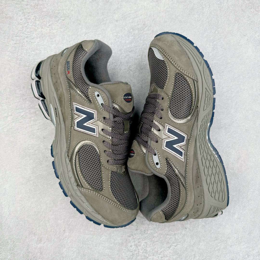 图片[3]-＃GT纯原 New Balance M2002R 新百伦潮流复古织物皮革减震防滑耐磨轻便低帮跑步鞋 基于市场现有版本全新升级调整 NB市场最强产物 全套原楦原纸板原厂数据开发 全鞋电脑针车加持 原厂网布 原装进口头层翻毛皮料正确绒感卡色 正确中底拉帮中底网布细节 一比一手工擦旧效果 冲裁组合 匠心打造 耗时两个月开发完成 工艺极其复杂难度可想而知 新开独立私模大底 全网唯一正确做旧组合大底 高端零售专供产物 尺码：36 37 37.5 38 38.5 39.5 40 40.5 41.5 42 42.5 43 44 44.5 45 45.5 46.5-选品中心
