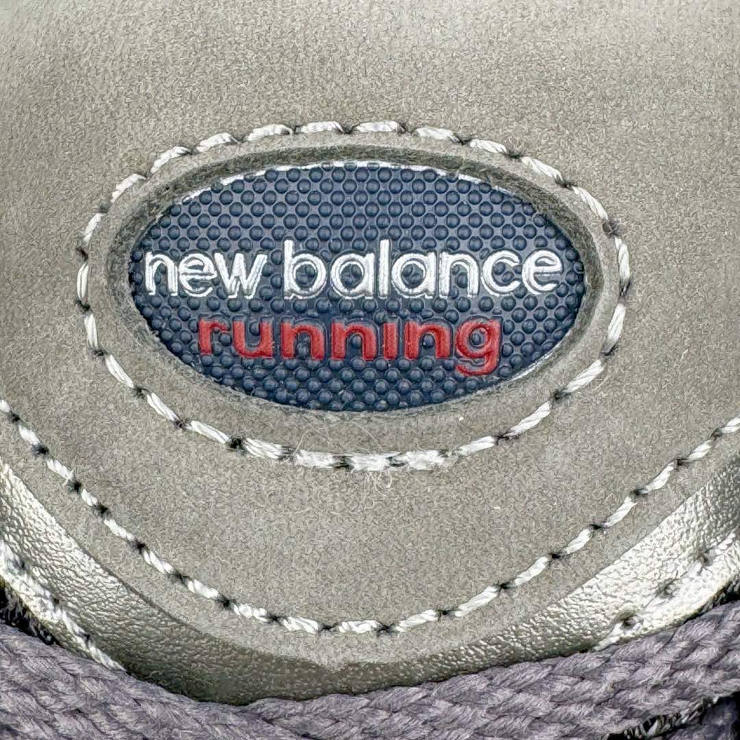 图片[12]-＃GT纯原 New Balance M2002R 新百伦潮流复古织物皮革减震防滑耐磨轻便低帮跑步鞋 基于市场现有版本全新升级调整 NB市场最强产物 全套原楦原纸板原厂数据开发 全鞋电脑针车加持 原厂网布 原装进口头层翻毛皮料正确绒感卡色 正确中底拉帮中底网布细节 一比一手工擦旧效果 冲裁组合 匠心打造 耗时两个月开发完成 工艺极其复杂难度可想而知 新开独立私模大底 全网唯一正确做旧组合大底 高端零售专供产物 尺码：36 37 37.5 38 38.5 39.5 40 40.5 41.5 42 42.5 43 44 44.5 45 45.5 46.5-选品中心