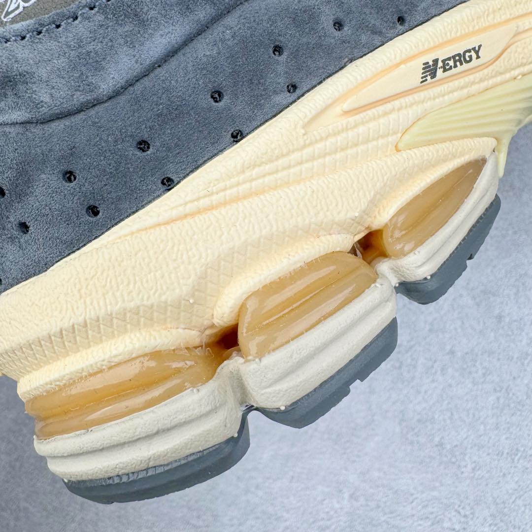 图片[16]-＃GT纯原 New Balance M2002R 新百伦潮流复古织物皮革减震防滑耐磨轻便低帮跑步鞋 基于市场现有版本全新升级调整 NB市场最强产物 全套原楦原纸板原厂数据开发 全鞋电脑针车加持 原厂网布 原装进口头层翻毛皮料正确绒感卡色 正确中底拉帮中底网布细节 一比一手工擦旧效果 冲裁组合 匠心打造 耗时两个月开发完成 工艺极其复杂难度可想而知 新开独立私模大底 全网唯一正确做旧组合大底 高端零售专供产物 尺码：36 37 37.5 38 38.5 39.5 40 40.5 41.5 42 42.5 43 44 44.5 45 45.5 46.5-选品中心