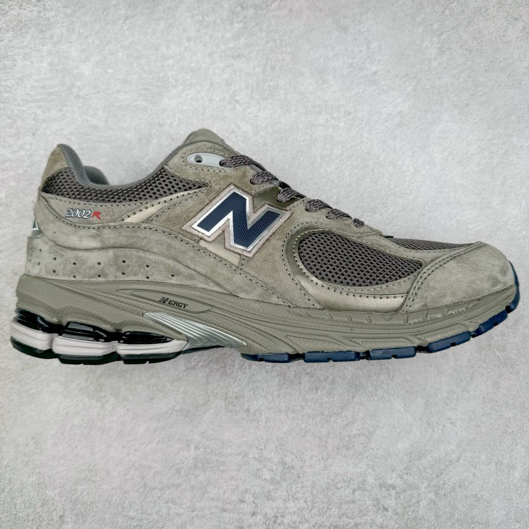 ＃GT纯原 New Balance M2002R 新百伦潮流复古织物皮革减震防滑耐磨轻便低帮跑步鞋 基于市场现有版本全新升级调整 NB市场最强产物 全套原楦原纸板原厂数据开发 全鞋电脑针车加持 原厂网布 原装进口头层翻毛皮料正确绒感卡色 正确中底拉帮中底网布细节 一比一手工擦旧效果 冲裁组合 匠心打造 耗时两个月开发完成 工艺极其复杂难度可想而知 新开独立私模大底 全网唯一正确做旧组合大底 高端零售专供产物 尺码：36 37 37.5 38 38.5 39.5 40 40.5 41.5 42 42.5 43 44 44.5 45 45.5 46.5-选品中心
