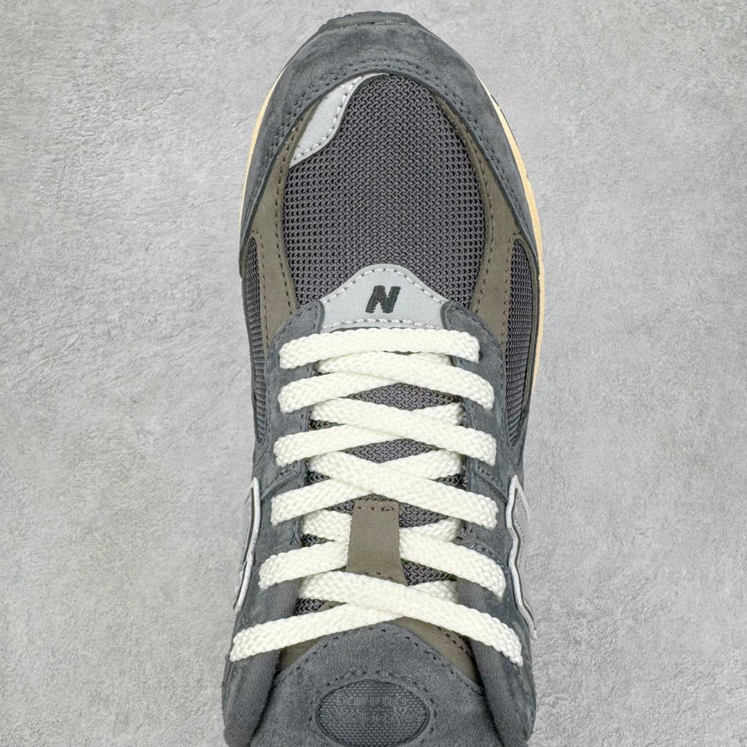 图片[4]-＃GT纯原 New Balance M2002R 新百伦潮流复古织物皮革减震防滑耐磨轻便低帮跑步鞋 基于市场现有版本全新升级调整 NB市场最强产物 全套原楦原纸板原厂数据开发 全鞋电脑针车加持 原厂网布 原装进口头层翻毛皮料正确绒感卡色 正确中底拉帮中底网布细节 一比一手工擦旧效果 冲裁组合 匠心打造 耗时两个月开发完成 工艺极其复杂难度可想而知 新开独立私模大底 全网唯一正确做旧组合大底 高端零售专供产物 尺码：36 37 37.5 38 38.5 39.5 40 40.5 41.5 42 42.5 43 44 44.5 45 45.5 46.5-选品中心