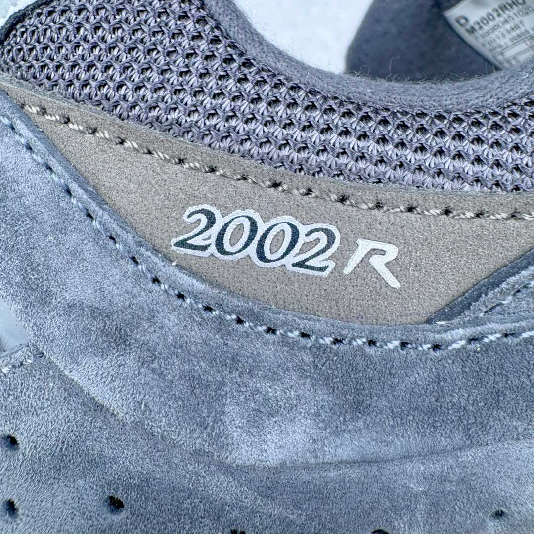 图片[15]-＃GT纯原 New Balance M2002R 新百伦潮流复古织物皮革减震防滑耐磨轻便低帮跑步鞋 基于市场现有版本全新升级调整 NB市场最强产物 全套原楦原纸板原厂数据开发 全鞋电脑针车加持 原厂网布 原装进口头层翻毛皮料正确绒感卡色 正确中底拉帮中底网布细节 一比一手工擦旧效果 冲裁组合 匠心打造 耗时两个月开发完成 工艺极其复杂难度可想而知 新开独立私模大底 全网唯一正确做旧组合大底 高端零售专供产物 尺码：36 37 37.5 38 38.5 39.5 40 40.5 41.5 42 42.5 43 44 44.5 45 45.5 46.5-选品中心