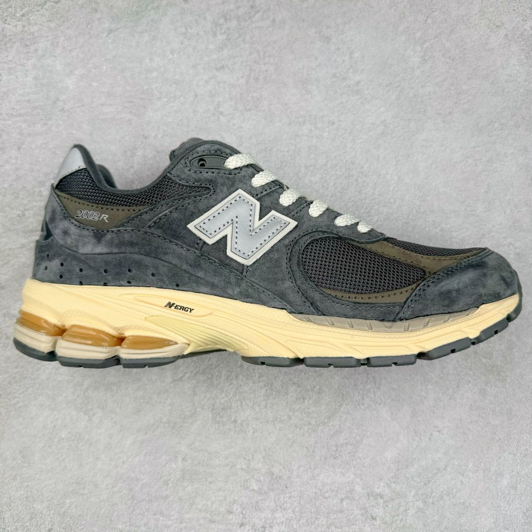 ＃GT纯原 New Balance M2002R 新百伦潮流复古织物皮革减震防滑耐磨轻便低帮跑步鞋 基于市场现有版本全新升级调整 NB市场最强产物 全套原楦原纸板原厂数据开发 全鞋电脑针车加持 原厂网布 原装进口头层翻毛皮料正确绒感卡色 正确中底拉帮中底网布细节 一比一手工擦旧效果 冲裁组合 匠心打造 耗时两个月开发完成 工艺极其复杂难度可想而知 新开独立私模大底 全网唯一正确做旧组合大底 高端零售专供产物 尺码：36 37 37.5 38 38.5 39.5 40 40.5 41.5 42 42.5 43 44 44.5 45 45.5 46.5-选品中心
