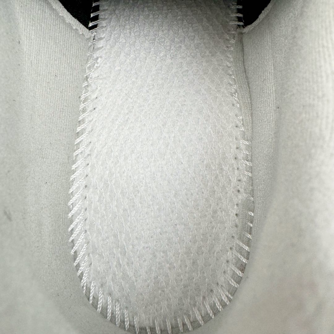 图片[10]-＃GT纯原 New Balance M2002R 新百伦潮流复古织物皮革减震防滑耐磨轻便低帮跑步鞋 基于市场现有版本全新升级调整 NB市场最强产物 全套原楦原纸板原厂数据开发 全鞋电脑针车加持 原厂网布 原装进口头层翻毛皮料正确绒感卡色 正确中底拉帮中底网布细节 一比一手工擦旧效果 冲裁组合 匠心打造 耗时两个月开发完成 工艺极其复杂难度可想而知 新开独立私模大底 全网唯一正确做旧组合大底 高端零售专供产物 尺码：36 37 37.5 38 38.5 39.5 40 40.5 41.5 42 42.5 43 44 44.5 45 45.5 46.5-选品中心