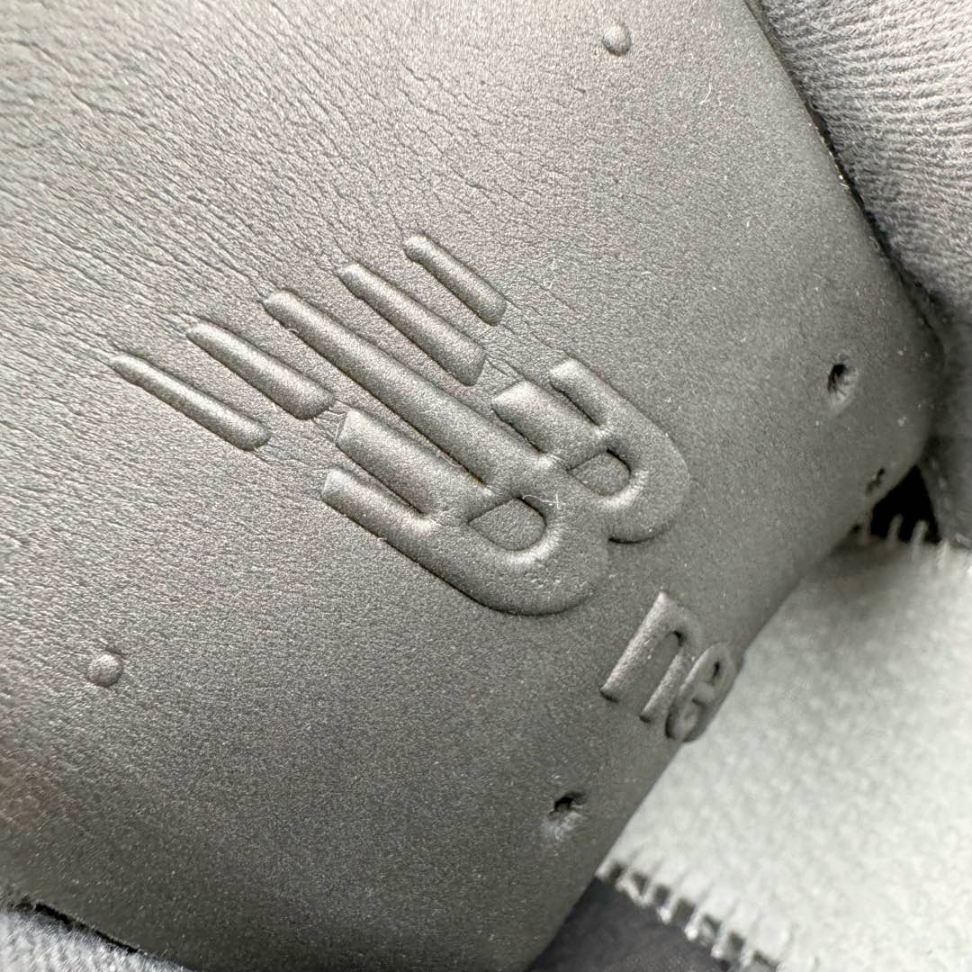图片[11]-＃GT纯原 New Balance M2002R 新百伦潮流复古织物皮革减震防滑耐磨轻便低帮跑步鞋 基于市场现有版本全新升级调整 NB市场最强产物 全套原楦原纸板原厂数据开发 全鞋电脑针车加持 原厂网布 原装进口头层翻毛皮料正确绒感卡色 正确中底拉帮中底网布细节 一比一手工擦旧效果 冲裁组合 匠心打造 耗时两个月开发完成 工艺极其复杂难度可想而知 新开独立私模大底 全网唯一正确做旧组合大底 高端零售专供产物 尺码：36 37 37.5 38 38.5 39.5 40 40.5 41.5 42 42.5 43 44 44.5 45 45.5 46.5-选品中心