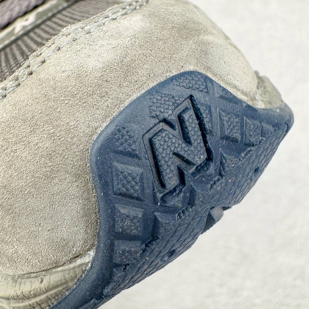 图片[16]-＃GT纯原 New Balance M2002R 新百伦潮流复古织物皮革减震防滑耐磨轻便低帮跑步鞋 基于市场现有版本全新升级调整 NB市场最强产物 全套原楦原纸板原厂数据开发 全鞋电脑针车加持 原厂网布 原装进口头层翻毛皮料正确绒感卡色 正确中底拉帮中底网布细节 一比一手工擦旧效果 冲裁组合 匠心打造 耗时两个月开发完成 工艺极其复杂难度可想而知 新开独立私模大底 全网唯一正确做旧组合大底 高端零售专供产物 尺码：36 37 37.5 38 38.5 39.5 40 40.5 41.5 42 42.5 43 44 44.5 45 45.5 46.5-选品中心
