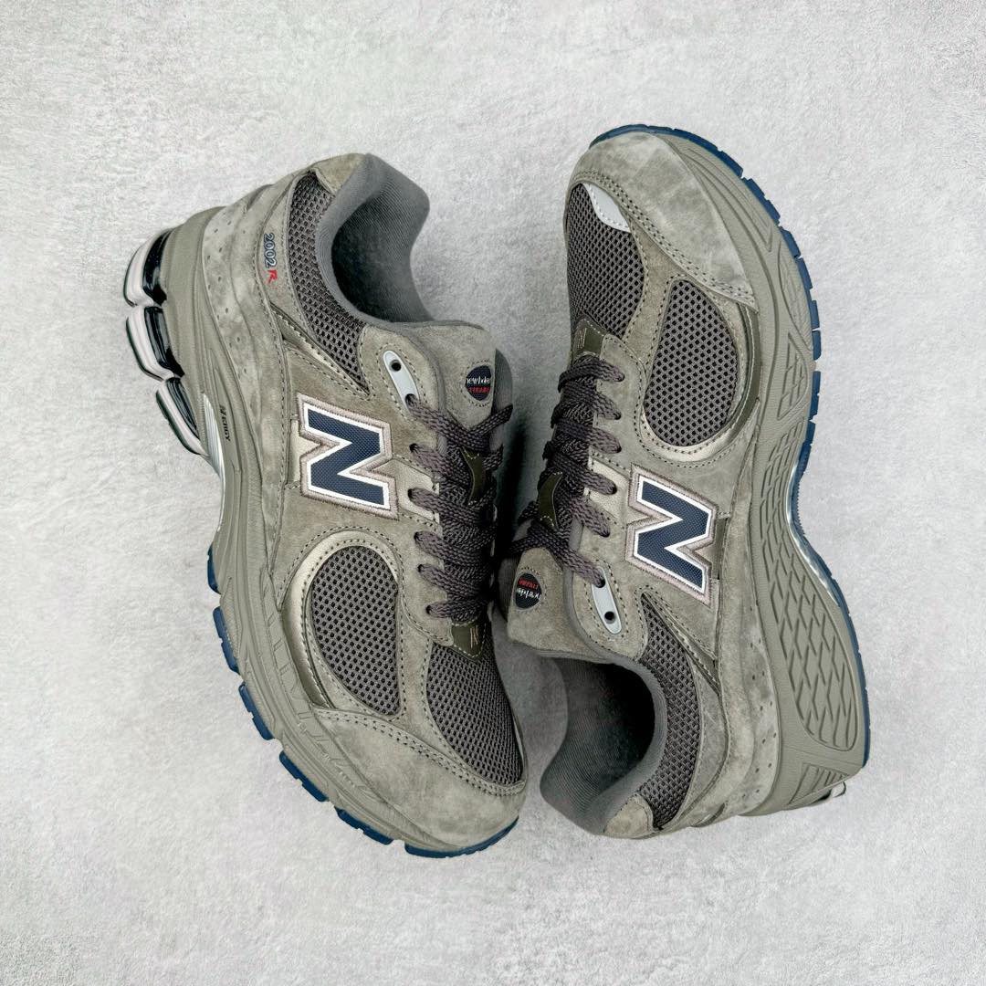 图片[3]-＃GT纯原 New Balance M2002R 新百伦潮流复古织物皮革减震防滑耐磨轻便低帮跑步鞋 基于市场现有版本全新升级调整 NB市场最强产物 全套原楦原纸板原厂数据开发 全鞋电脑针车加持 原厂网布 原装进口头层翻毛皮料正确绒感卡色 正确中底拉帮中底网布细节 一比一手工擦旧效果 冲裁组合 匠心打造 耗时两个月开发完成 工艺极其复杂难度可想而知 新开独立私模大底 全网唯一正确做旧组合大底 高端零售专供产物 尺码：36 37 37.5 38 38.5 39.5 40 40.5 41.5 42 42.5 43 44 44.5 45 45.5 46.5-选品中心
