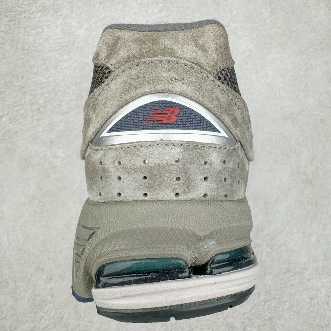 图片[8]-＃GT纯原 New Balance M2002R 新百伦潮流复古织物皮革减震防滑耐磨轻便低帮跑步鞋 基于市场现有版本全新升级调整 NB市场最强产物 全套原楦原纸板原厂数据开发 全鞋电脑针车加持 原厂网布 原装进口头层翻毛皮料正确绒感卡色 正确中底拉帮中底网布细节 一比一手工擦旧效果 冲裁组合 匠心打造 耗时两个月开发完成 工艺极其复杂难度可想而知 新开独立私模大底 全网唯一正确做旧组合大底 高端零售专供产物 尺码：36 37 37.5 38 38.5 39.5 40 40.5 41.5 42 42.5 43 44 44.5 45 45.5 46.5-选品中心