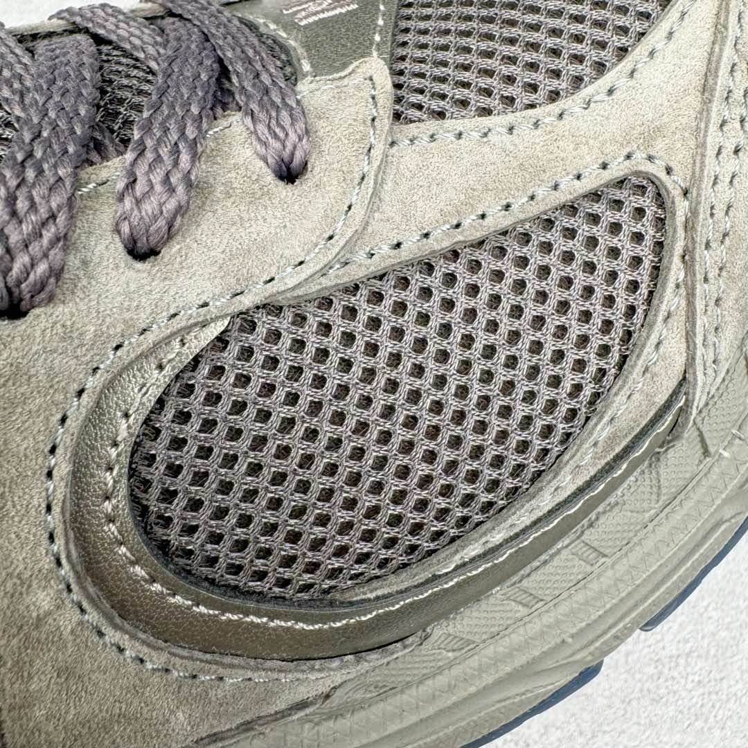 图片[18]-＃GT纯原 New Balance M2002R 新百伦潮流复古织物皮革减震防滑耐磨轻便低帮跑步鞋 基于市场现有版本全新升级调整 NB市场最强产物 全套原楦原纸板原厂数据开发 全鞋电脑针车加持 原厂网布 原装进口头层翻毛皮料正确绒感卡色 正确中底拉帮中底网布细节 一比一手工擦旧效果 冲裁组合 匠心打造 耗时两个月开发完成 工艺极其复杂难度可想而知 新开独立私模大底 全网唯一正确做旧组合大底 高端零售专供产物 尺码：36 37 37.5 38 38.5 39.5 40 40.5 41.5 42 42.5 43 44 44.5 45 45.5 46.5-选品中心