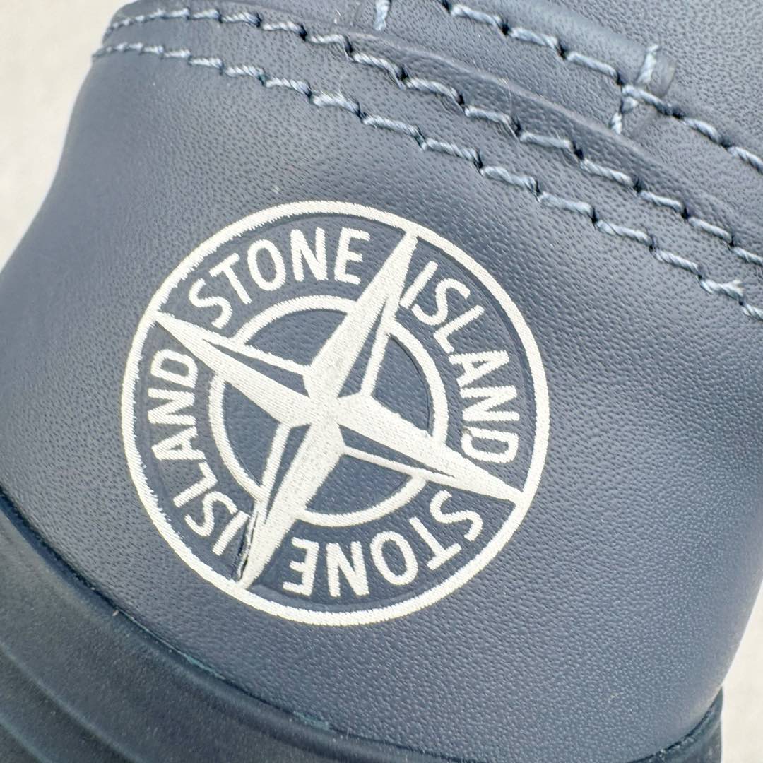 图片[14]-＃零售版 STONE ISLAND x Dior B57系列 石头岛联名迪奥情侣款休闲运动鞋CD滑板鞋 原版购入开发 这款B57中帮运动鞋是二零二四春季男装系列新品 重新诠释篮球鞋设计 成为 Dior 的经典单品 采用灰色和白色光滑牛皮革精心制作 侧面饰以米色和黑色 Oblique 印花标志 鞋舌、鞋底和后侧饰以各种特色细节提升格调 而孔眼细节、缉面线和橡胶镶片更是突显其运动风格的动感魅力 带有双色橡胶鞋底 可搭配各式服饰 打造精致造型 尺码：35-46-选品中心