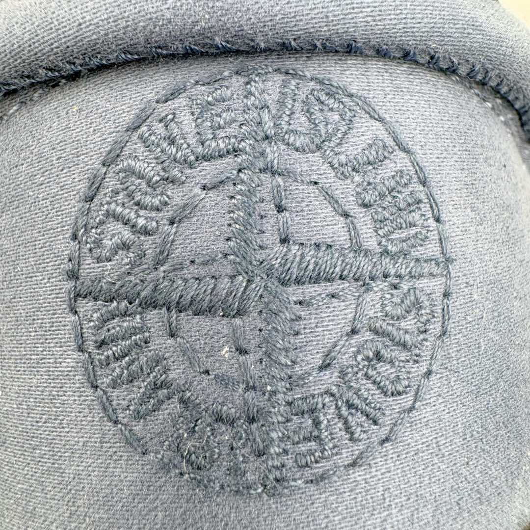 图片[16]-＃纯原 Dior B33 迪奥印花系带时尚运动板鞋网球鞋 全套原厂新版原纸板楦头开发 原厂特供皮料加持 原档数据大底 高频字母排版细节 还原 Zp 高端零售特供批次 2023秋季新品 彰显非凡的精湛工艺 重新诠释经典的网球鞋 时尚的廓形突显厚实感 采用全新的拉绒马海毛针织面料 突显柔软触感与富有层次感的流行色彩 搭配棕色绒面革镶片提升格调 别具一格的加垫鞋舌点缀以压花效果Dior标志 后侧点缀以Dior 30Avenue Montaigne标志 可为各式休闲造型增添时尚气质 尺码：40 41 42 43 44 45 46-选品中心