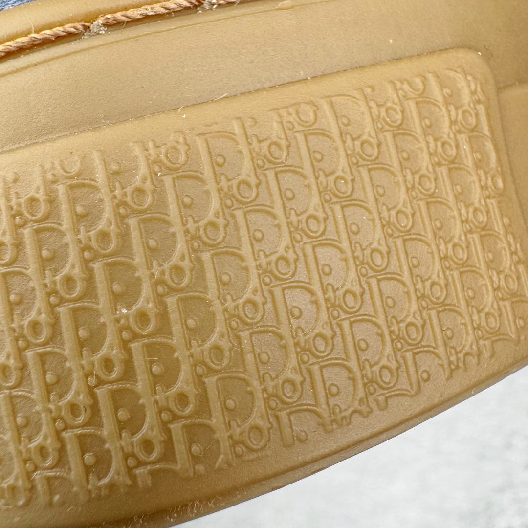 图片[21]-＃纯原 Dior B33 迪奥印花系带时尚运动板鞋网球鞋 全套原厂新版原纸板楦头开发 原厂特供皮料加持 原档数据大底 高频字母排版细节 还原 Zp 高端零售特供批次 2023秋季新品 彰显非凡的精湛工艺 重新诠释经典的网球鞋 时尚的廓形突显厚实感 采用全新的拉绒马海毛针织面料 突显柔软触感与富有层次感的流行色彩 搭配棕色绒面革镶片提升格调 别具一格的加垫鞋舌点缀以压花效果Dior标志 后侧点缀以Dior 30Avenue Montaigne标志 可为各式休闲造型增添时尚气质 尺码：40 41 42 43 44 45 46-选品中心