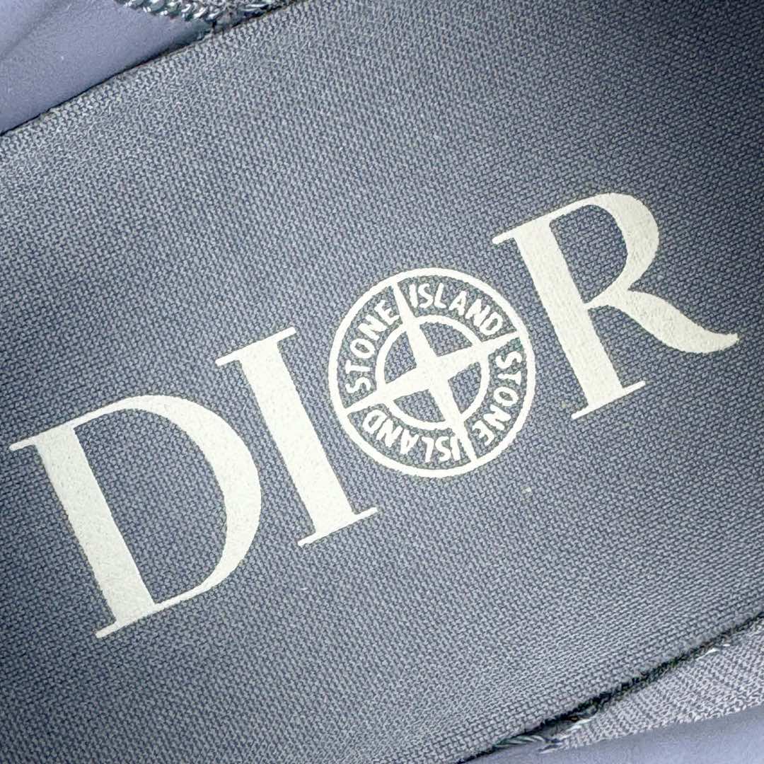 图片[12]-＃纯原 Dior B33 迪奥印花系带时尚运动板鞋网球鞋 全套原厂新版原纸板楦头开发 原厂特供皮料加持 原档数据大底 高频字母排版细节 还原 Zp 高端零售特供批次 2023秋季新品 彰显非凡的精湛工艺 重新诠释经典的网球鞋 时尚的廓形突显厚实感 采用全新的拉绒马海毛针织面料 突显柔软触感与富有层次感的流行色彩 搭配棕色绒面革镶片提升格调 别具一格的加垫鞋舌点缀以压花效果Dior标志 后侧点缀以Dior 30Avenue Montaigne标志 可为各式休闲造型增添时尚气质 尺码：40 41 42 43 44 45 46-选品中心