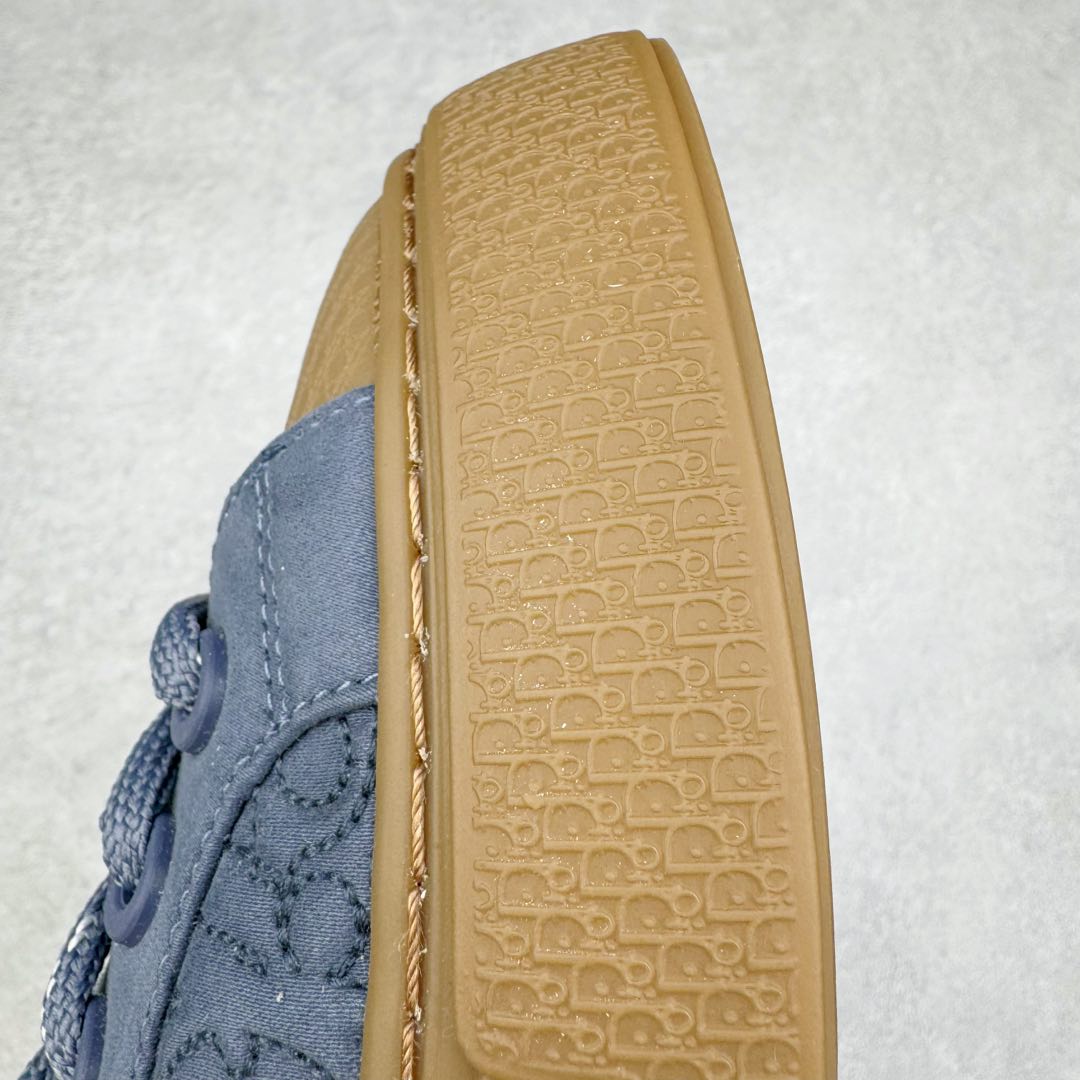 图片[20]-＃纯原 Dior B33 迪奥印花系带时尚运动板鞋网球鞋 全套原厂新版原纸板楦头开发 原厂特供皮料加持 原档数据大底 高频字母排版细节 还原 Zp 高端零售特供批次 2023秋季新品 彰显非凡的精湛工艺 重新诠释经典的网球鞋 时尚的廓形突显厚实感 采用全新的拉绒马海毛针织面料 突显柔软触感与富有层次感的流行色彩 搭配棕色绒面革镶片提升格调 别具一格的加垫鞋舌点缀以压花效果Dior标志 后侧点缀以Dior 30Avenue Montaigne标志 可为各式休闲造型增添时尚气质 尺码：40 41 42 43 44 45 46-选品中心