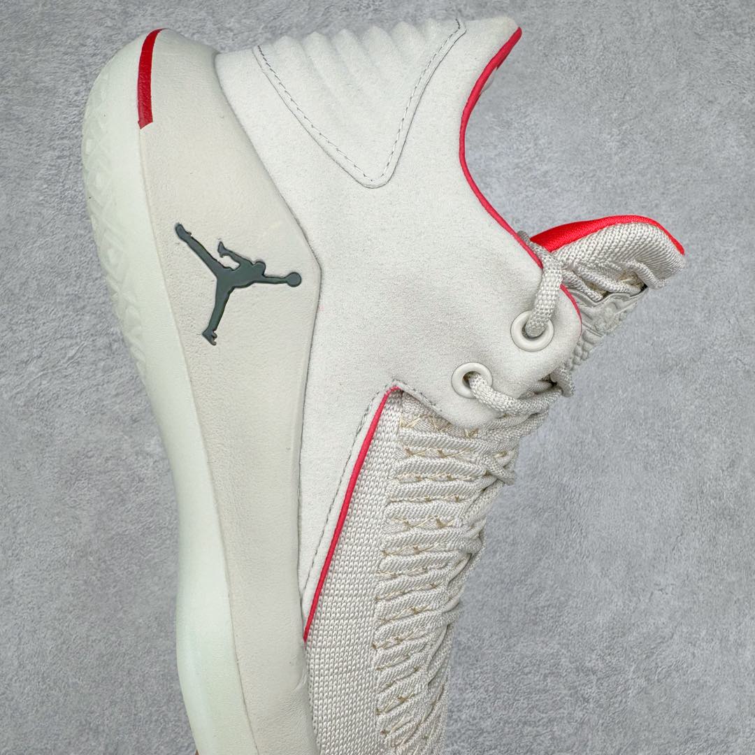 图片[6]-＃K版纯原 Air Jordan XXXII AJ32 Low PF 减震防滑低帮实战篮球鞋 米白红 AH3347-004 再次以经典配色向迈克尔的伟大精神致敬 结合 Zoom Air 缓震系统和 FlightSpeed 技术 为运动员带来柔和的缓冲以及迅速灵敏的响应 匠心搭配 Flyknit 鞋面 轻盈包覆双足 低帮版本 灵动极速的非凡体验 尺码：39 40 40.5 41 42 42.5 43 44 44.5 45 46 47.5-选品中心