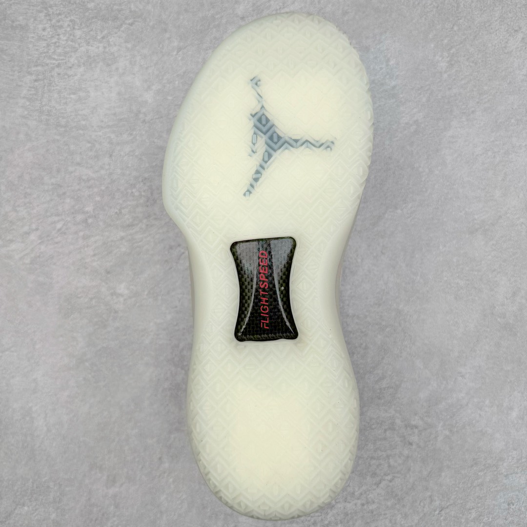 图片[9]-＃K版纯原 Air Jordan XXXII AJ32 Low PF 减震防滑低帮实战篮球鞋 米白红 AH3347-004 再次以经典配色向迈克尔的伟大精神致敬 结合 Zoom Air 缓震系统和 FlightSpeed 技术 为运动员带来柔和的缓冲以及迅速灵敏的响应 匠心搭配 Flyknit 鞋面 轻盈包覆双足 低帮版本 灵动极速的非凡体验 尺码：39 40 40.5 41 42 42.5 43 44 44.5 45 46 47.5-选品中心