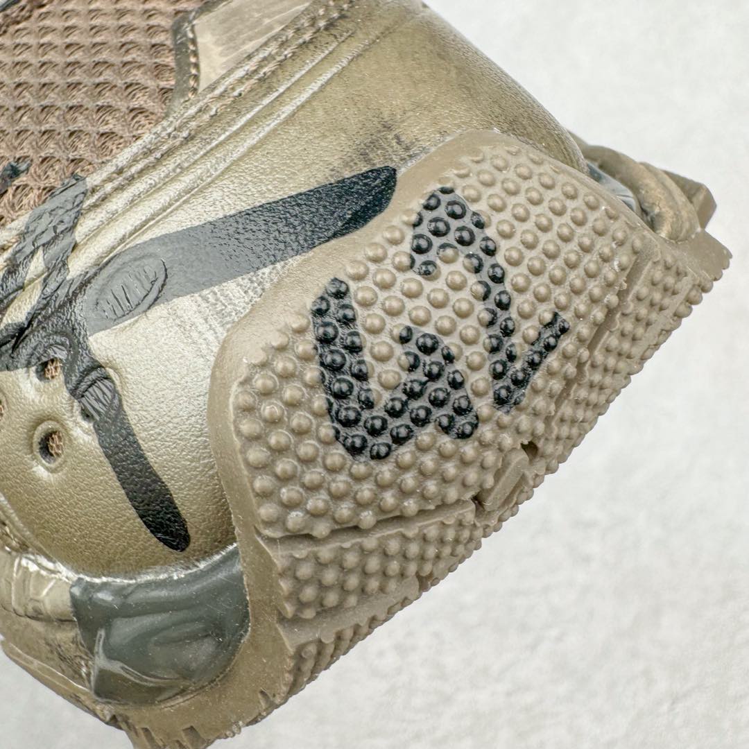 图片[17]-＃XA BALENCIAGA Runner Sneaker 巴黎世家七代慢跑系列低帮复古野跑潮流运动鞋老爹鞋 尼龙和网布材质 磨损效果 鞋头边缘印有尺码 背面浮印尺码 外侧印有跑者徽标 鞋舌刺绣 Balenciaga 品牌标识 鞋跟背面 Balenciaga品牌标识 材质采用65%聚氨酯、35%聚酯纤维 全新 Runner 鞋型轮廓借鉴于 2000 年初的复古线条 搭载大网眼面料制成鞋面基础 由粉色、白色尼龍与橡胶质地覆盖鞋面诠释线条感 当中透过几道手缝线与折损痕更是精准的掌握历经时间淬炼的破旧痕迹 延续其手法至鞋领、鞋跟、鞋带、中底等部分均饰有破损及脏污之貌 尤其是鞋领处与鞋带孔眼条更是采用不规则做旧技术将内容物泡棉随机露出 尺码：35 36 37 38 39 40 41 42 43 44 45 46-选品中心