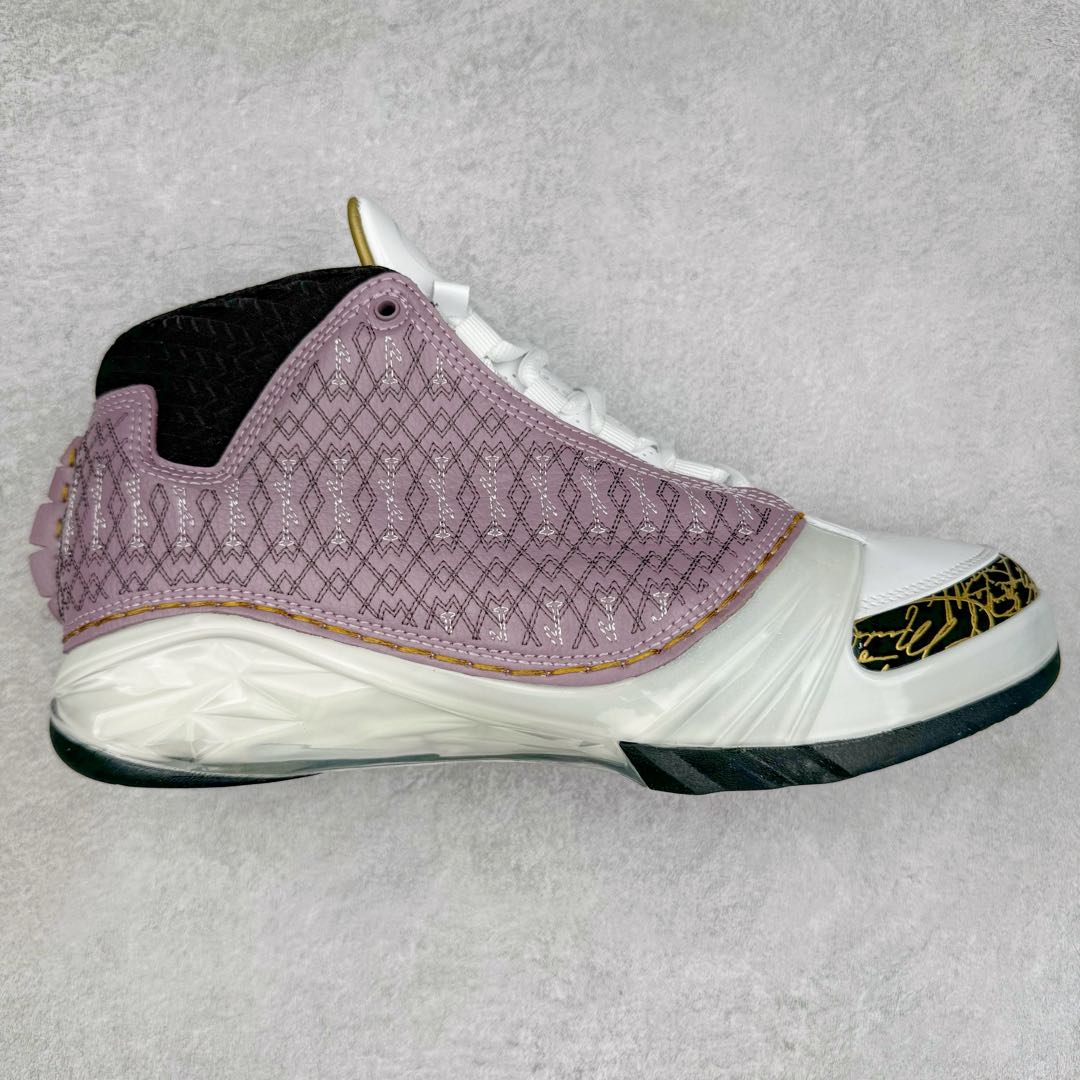 图片[6]-Air Jordan XX3 OG 迈克尔·乔丹高帮复古休闲文化运动篮球鞋 原楦开发版型 采用厚实荔枝纹仿牛皮组合牛剖革鞋面材质 中底搭载仿塑纤中板缓震 缜密中底拉帮工艺 搭载一次压模成形 Phylon中底 外置高性能环抱式TPU组合防滑耐磨橡胶大底 AJ23在诞生以前被称为AJ系列最后一代以数字命名的球鞋 所以在设计上格外用心 体现出绅士的儒雅风格 鞋舌上带有雕花细节设计 大面积TPU稳定托盘 鞋面缝有三维走线 鞋头有MJ本人签名印字 Phylon中底 全掌Zoom Air缓震科技 外底纹路为MJ本人放大的指纹 尺码：40 40.5 41 42 42.5 43 44 44.5 45 46 47.5-选品中心