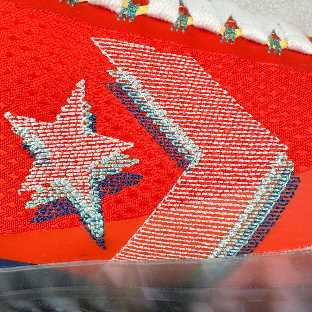 图片[18]-＃K版纯原Converse Chuck Taylor All Star Pro Bb Ox 实战篮球鞋 Converse全新Solstice系列再度迎来新作 此鞋型由Converse与NK传奇篮球产品设计师Eric Avar合作开发而成 All Star Pro BB代Converse设计的演变 并且融入了现代科Quadfit织法的鞋面提供稳定性与包覆NK React内核支撑多次切入与平稳起跳 All Star Pro BB同时也替Kelly Oubre Jr.等个性化球员设计独特配色 全新升级的BB Evo承袭前作嵌入式NIKE React鞋垫 带来轻盈灵活且贴合地面的舒适脚感 重叠模糊的经典星箭标致 营造犀利的速度感 曲面橡胶外底和菱型格状纹路 提供多方位抓地力 你可以在鞋身上发现一些全新的元素 鞋面材质注入更多填充支撑与包裹更加扎实50/50对分的鞋面配色 也更具视觉冲击力 尺码：36 37 37.5 38 38.5 39 40 40.5 41 42 42.5 43 44 44.5 45 46-选品中心