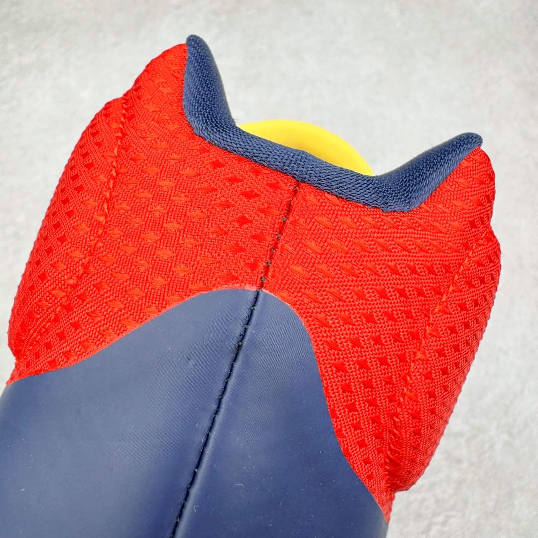 图片[16]-＃K版纯原Converse Chuck Taylor All Star Pro Bb Ox 实战篮球鞋 Converse全新Solstice系列再度迎来新作 此鞋型由Converse与NK传奇篮球产品设计师Eric Avar合作开发而成 All Star Pro BB代Converse设计的演变 并且融入了现代科Quadfit织法的鞋面提供稳定性与包覆NK React内核支撑多次切入与平稳起跳 All Star Pro BB同时也替Kelly Oubre Jr.等个性化球员设计独特配色 全新升级的BB Evo承袭前作嵌入式NIKE React鞋垫 带来轻盈灵活且贴合地面的舒适脚感 重叠模糊的经典星箭标致 营造犀利的速度感 曲面橡胶外底和菱型格状纹路 提供多方位抓地力 你可以在鞋身上发现一些全新的元素 鞋面材质注入更多填充支撑与包裹更加扎实50/50对分的鞋面配色 也更具视觉冲击力 尺码：36 37 37.5 38 38.5 39 40 40.5 41 42 42.5 43 44 44.5 45 46-选品中心